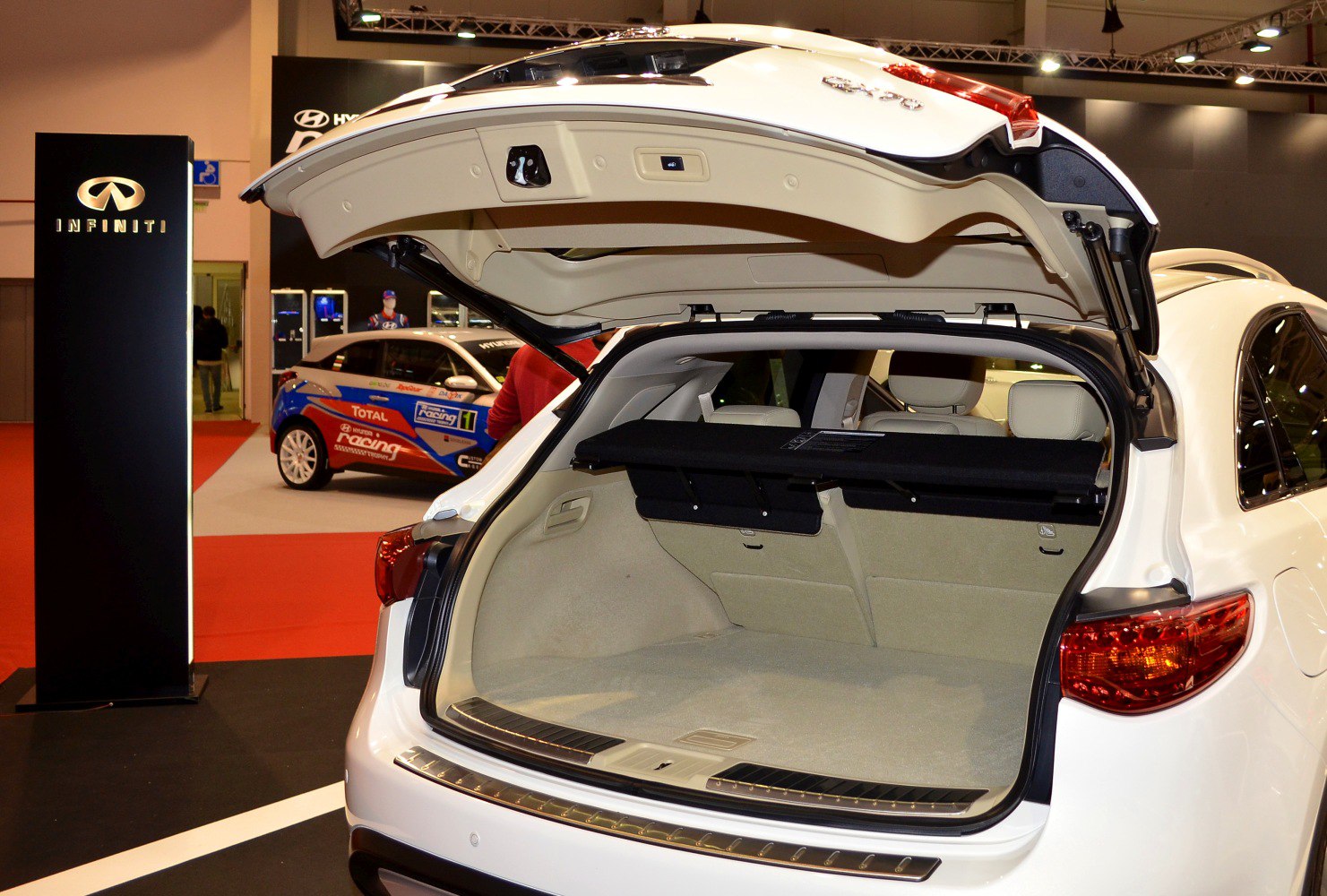 Spacious open rear cargo area with privacy cover