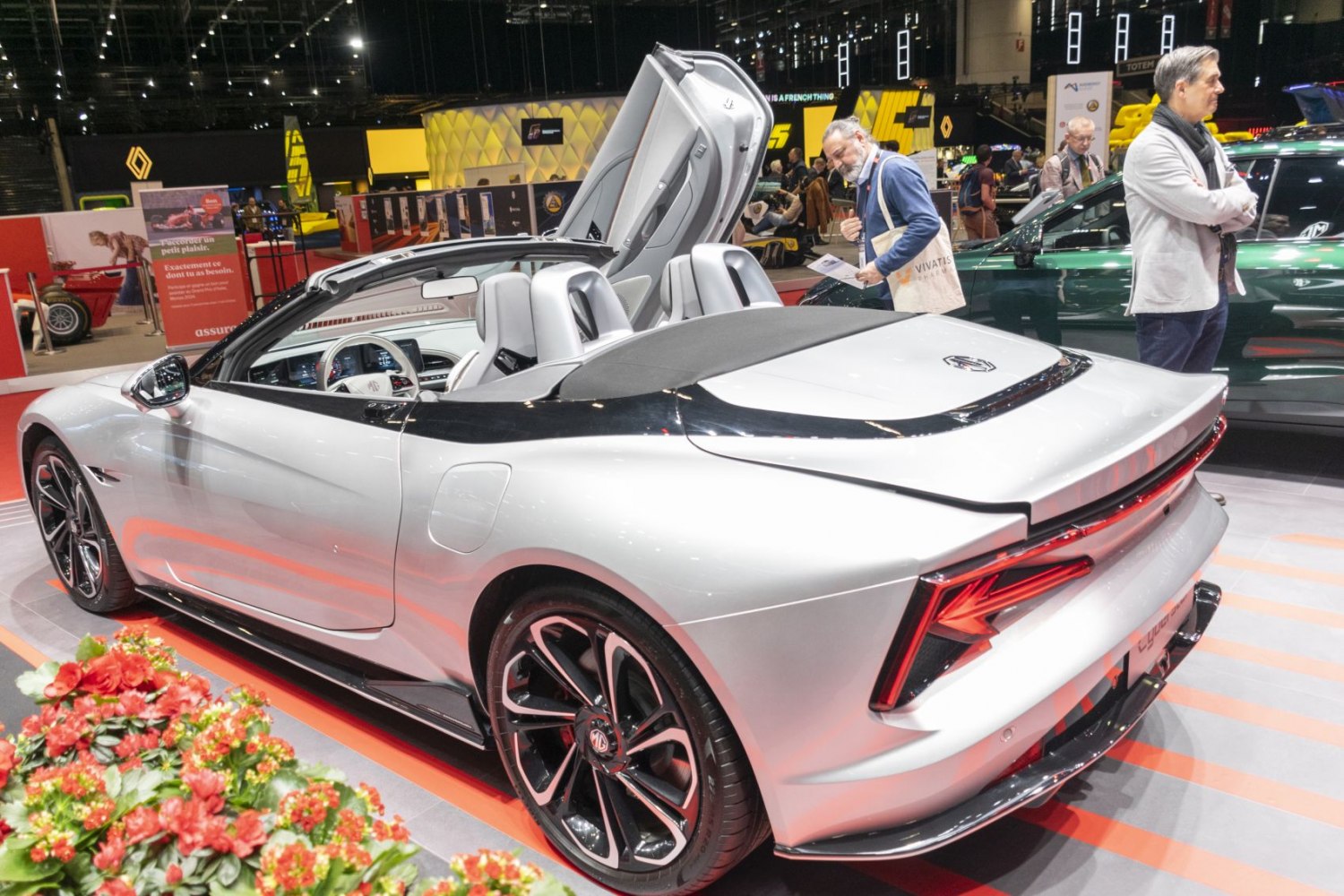 Convertible roadster with retractable roof and distinct rear LED lights