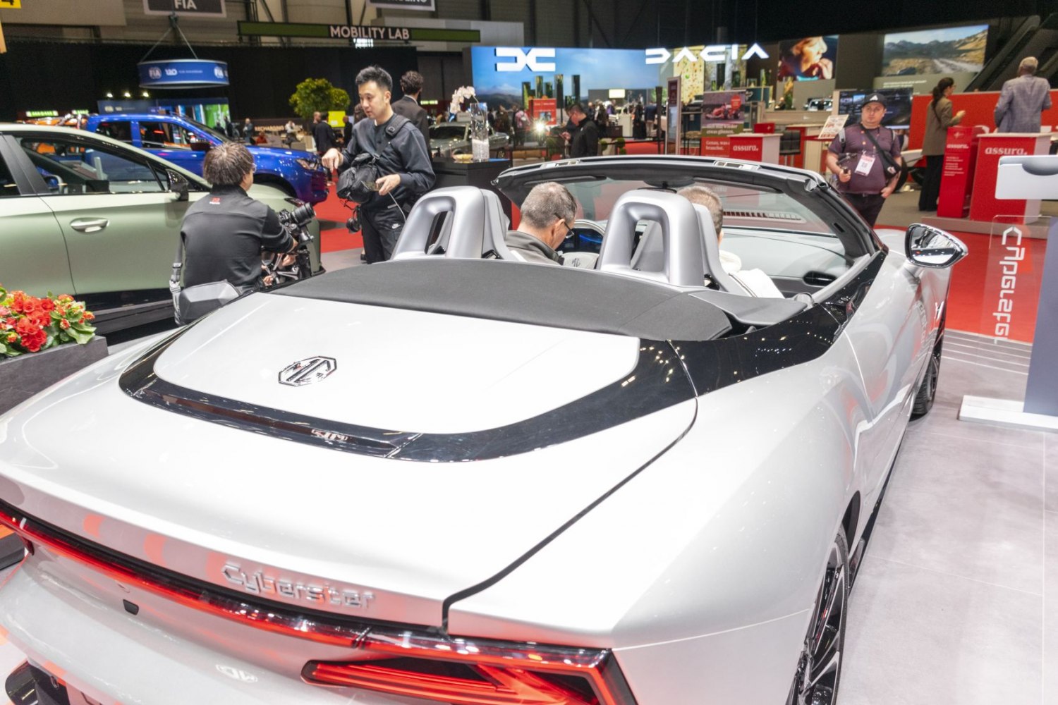 Convertible rear featuring LED tail lights and aerodynamic rear panels