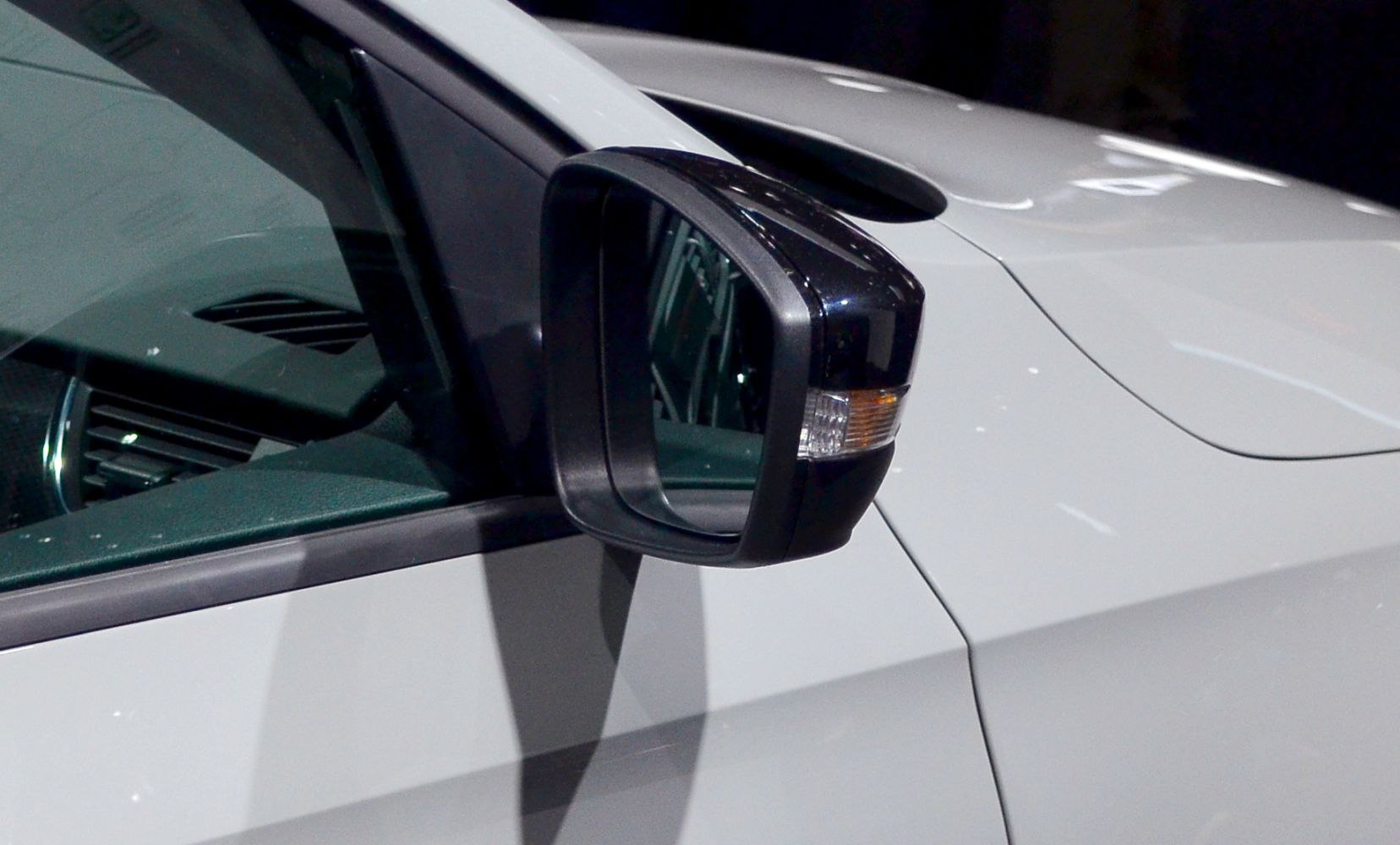 Side mirror with integrated indicator light