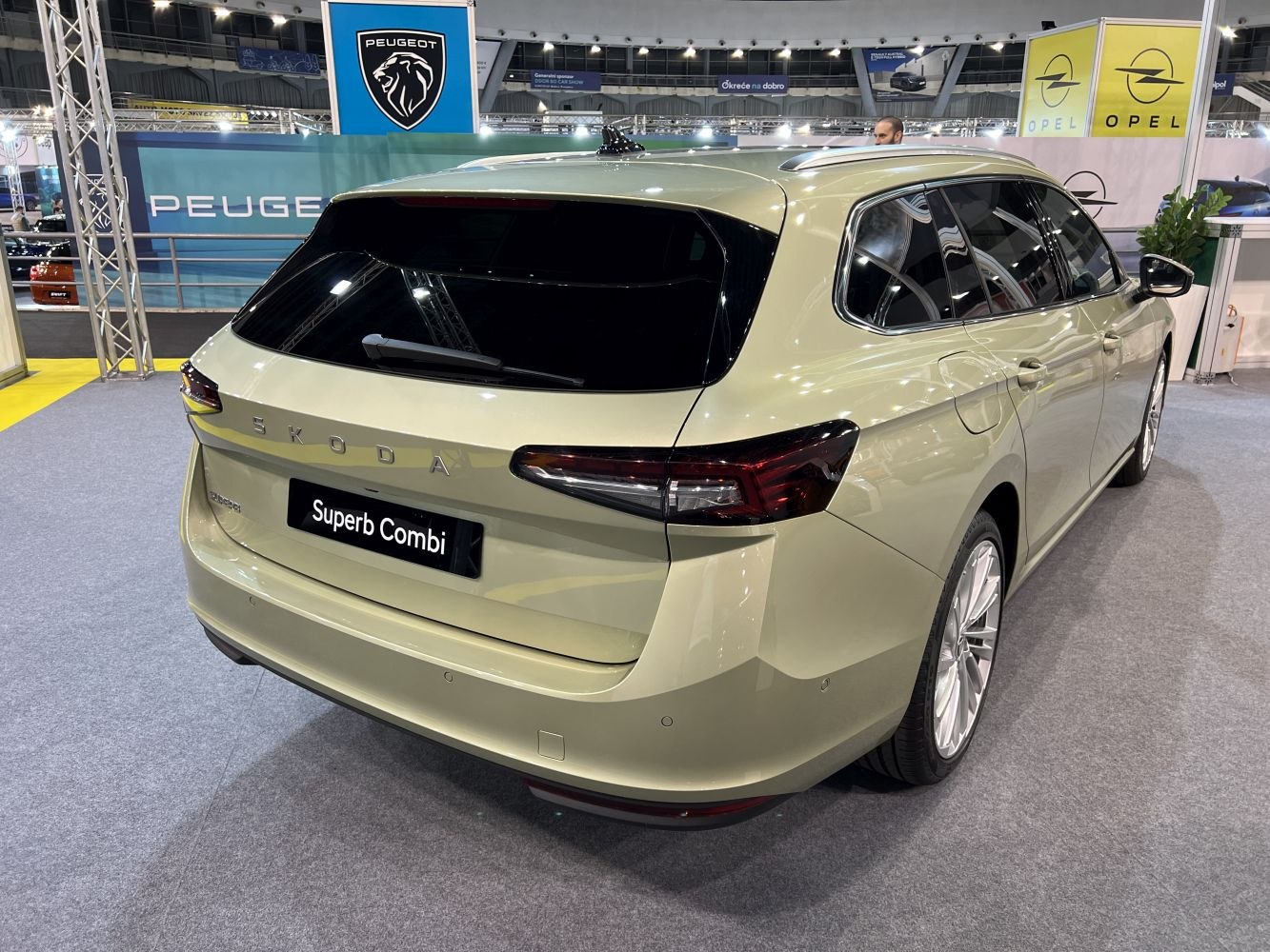 Rear view and tail light design of a modern station wagon