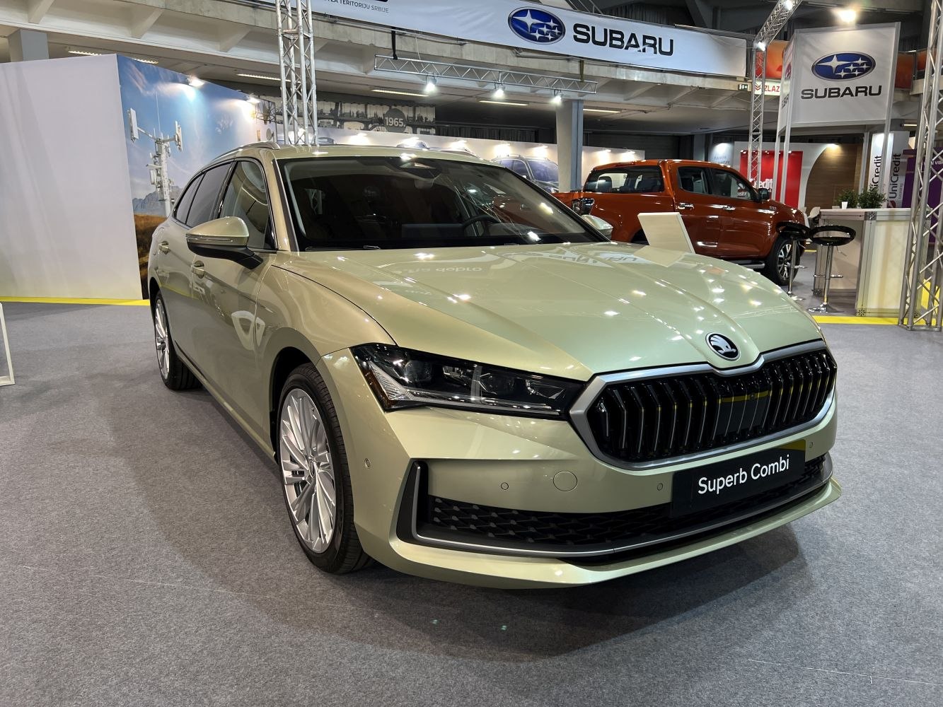 Front view of station wagon with prominent grille and LED headlights