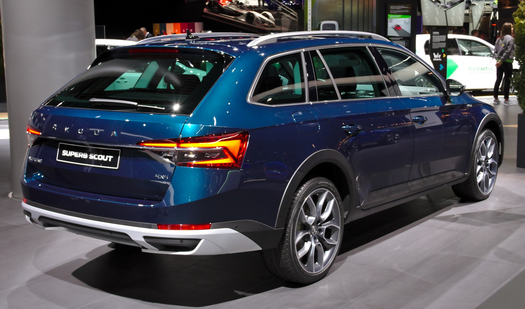 Rear side view of a station wagon with LED taillights and alloy wheels
