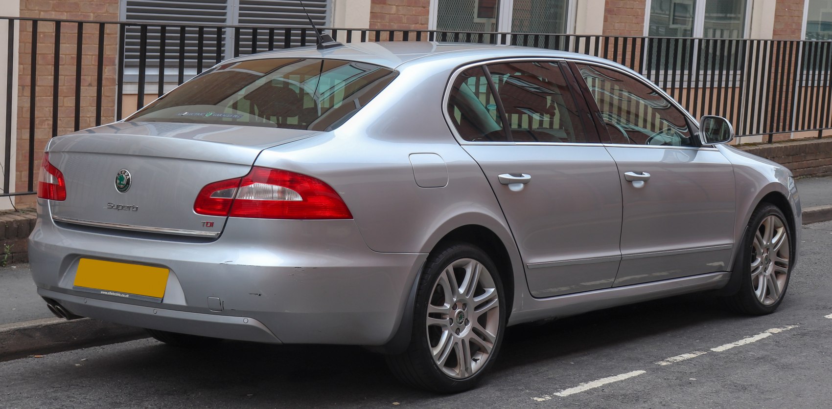Rear and side view with alloy wheels and TDI badge