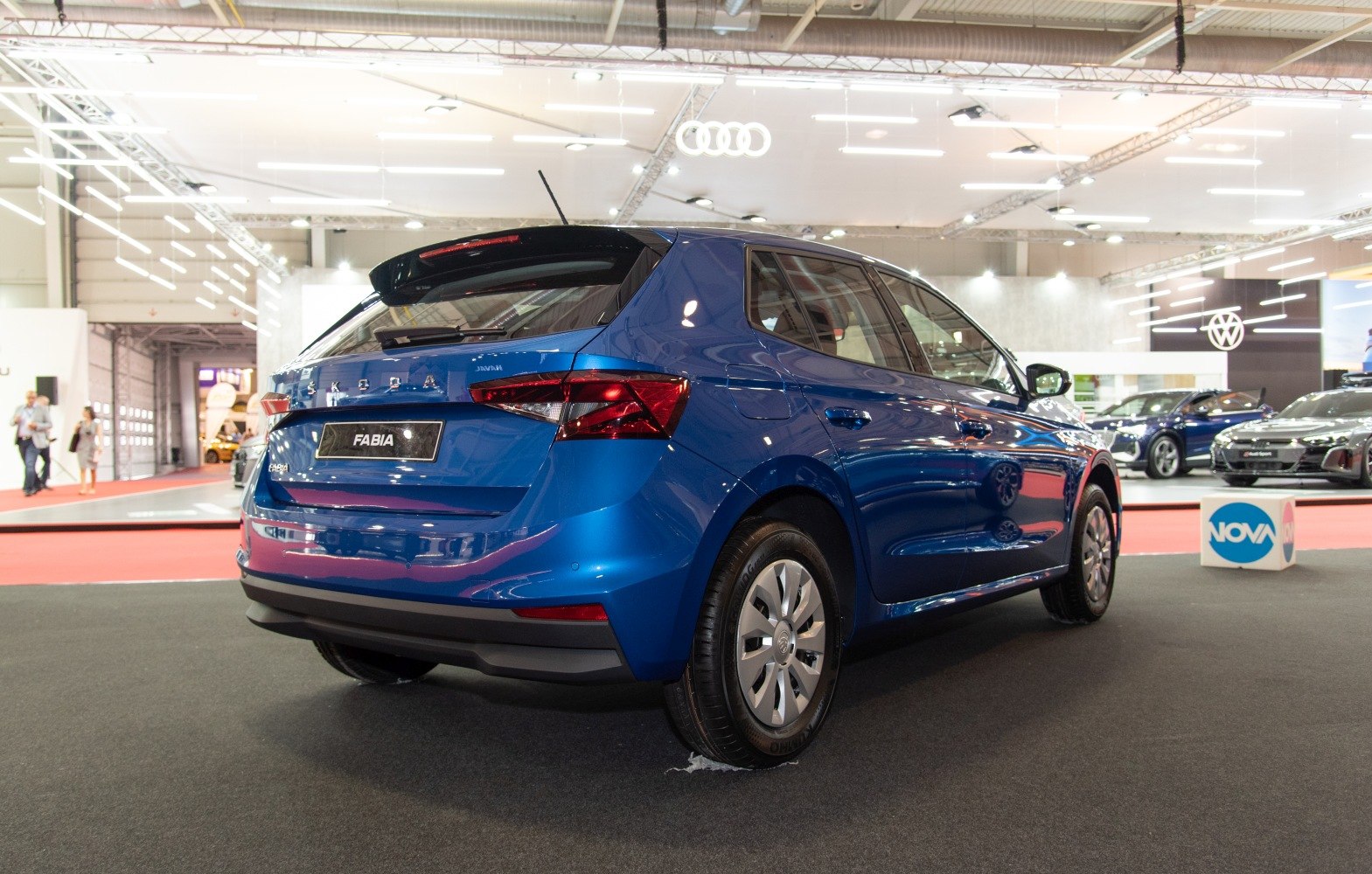 Rear design and tail lights of a blue hatchback