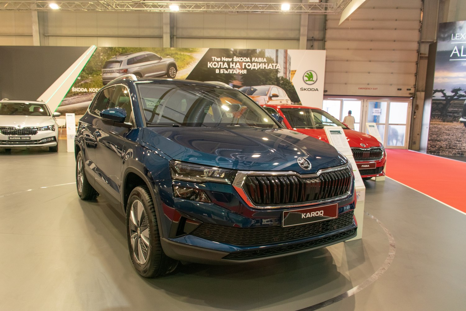 Front view with bold grille and LED headlights
