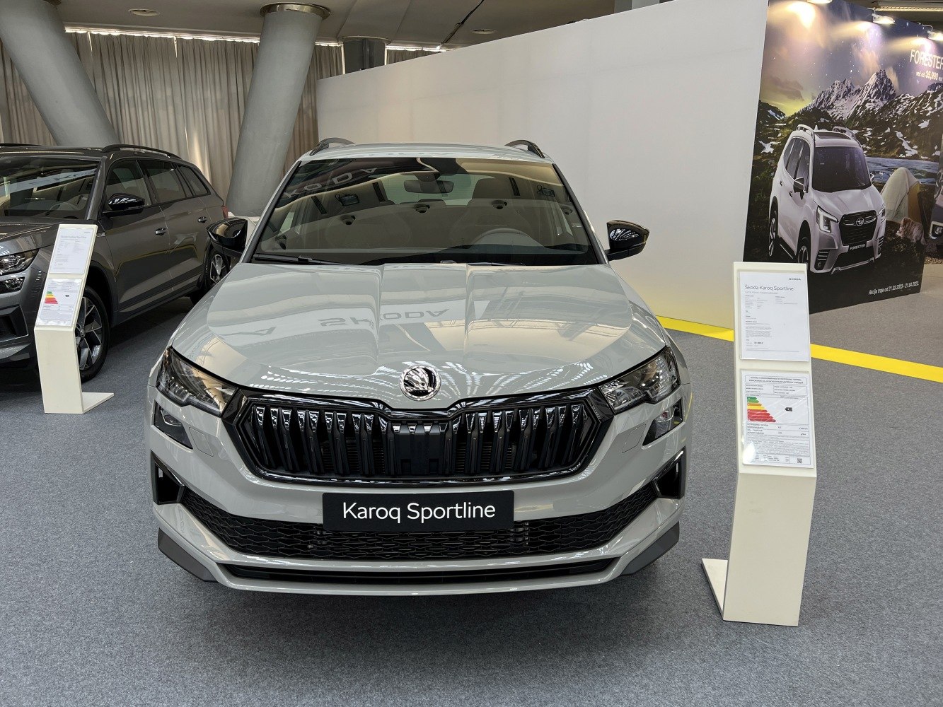 Front view with grille and headlights of a modern SUV in sportline style