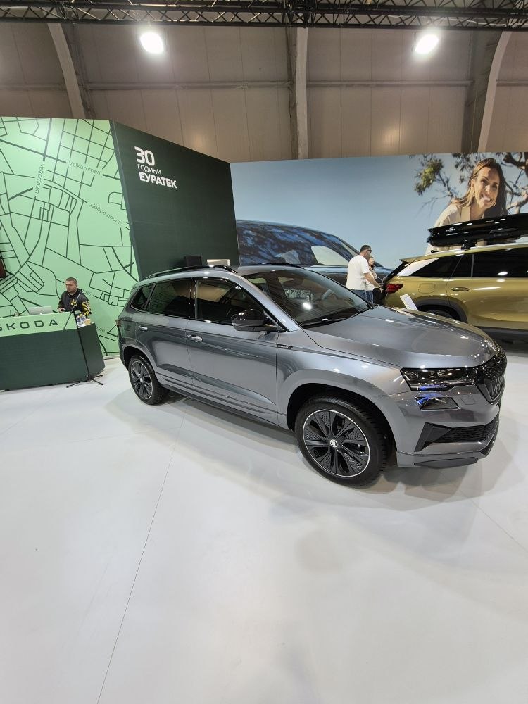 Front-side exterior view with alloy wheels and modern SUV design