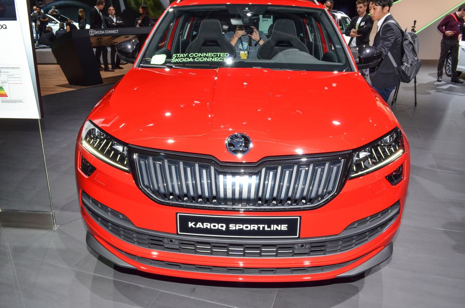 Front view with distinctive grille and LED headlights