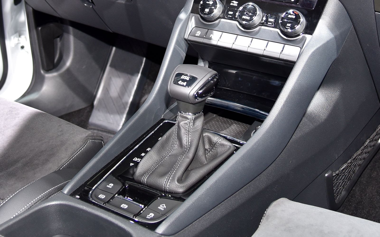 DSG 4x4 gear shift lever and control buttons on center console
