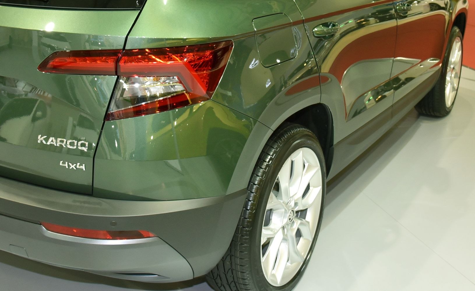 Rear light and alloy wheel close-up with 4x4 badge