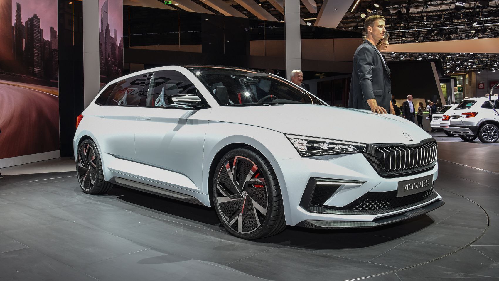 Futuristic front design and unique alloy wheels