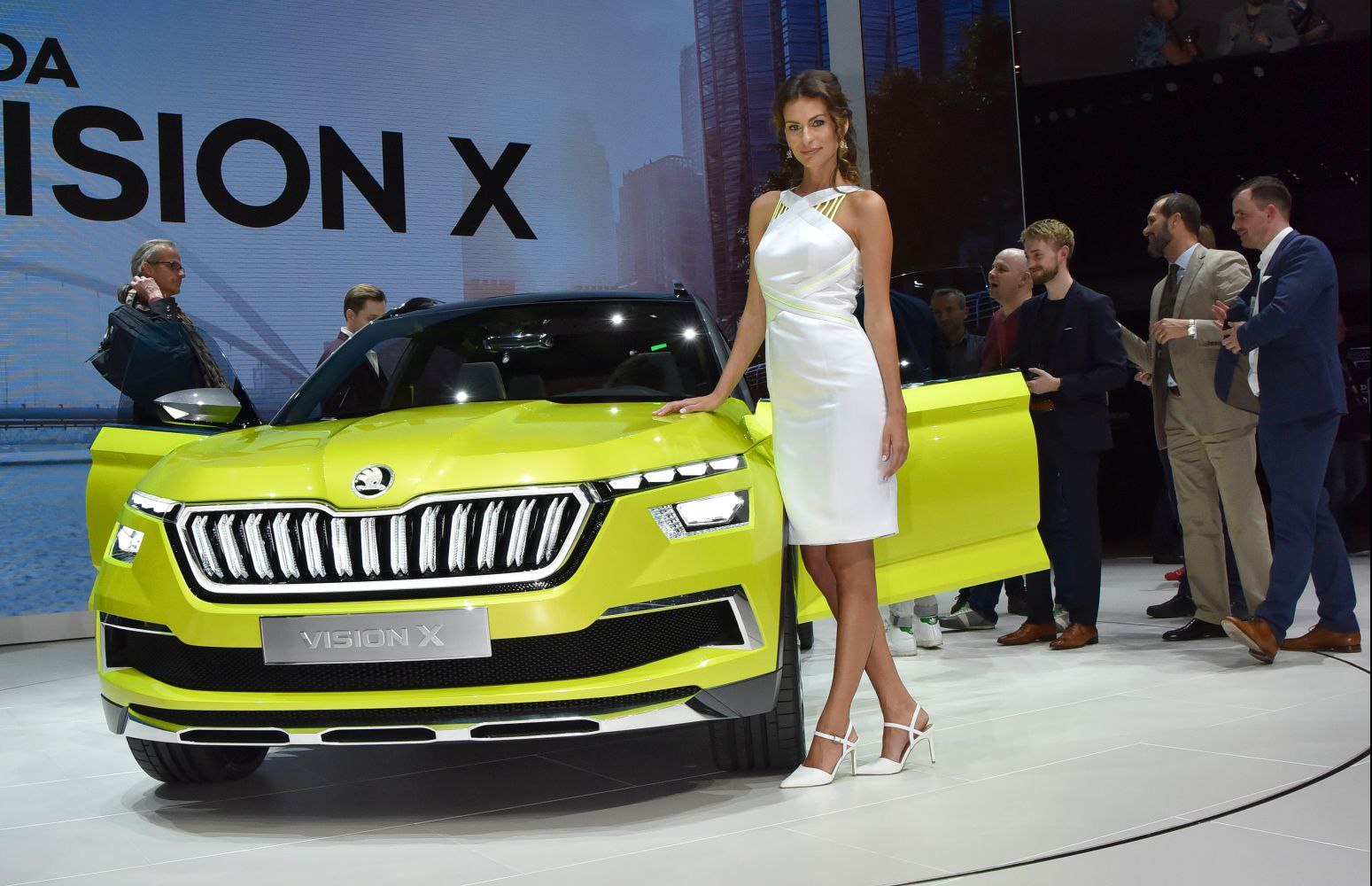 Front view with bold grille and LED headlights