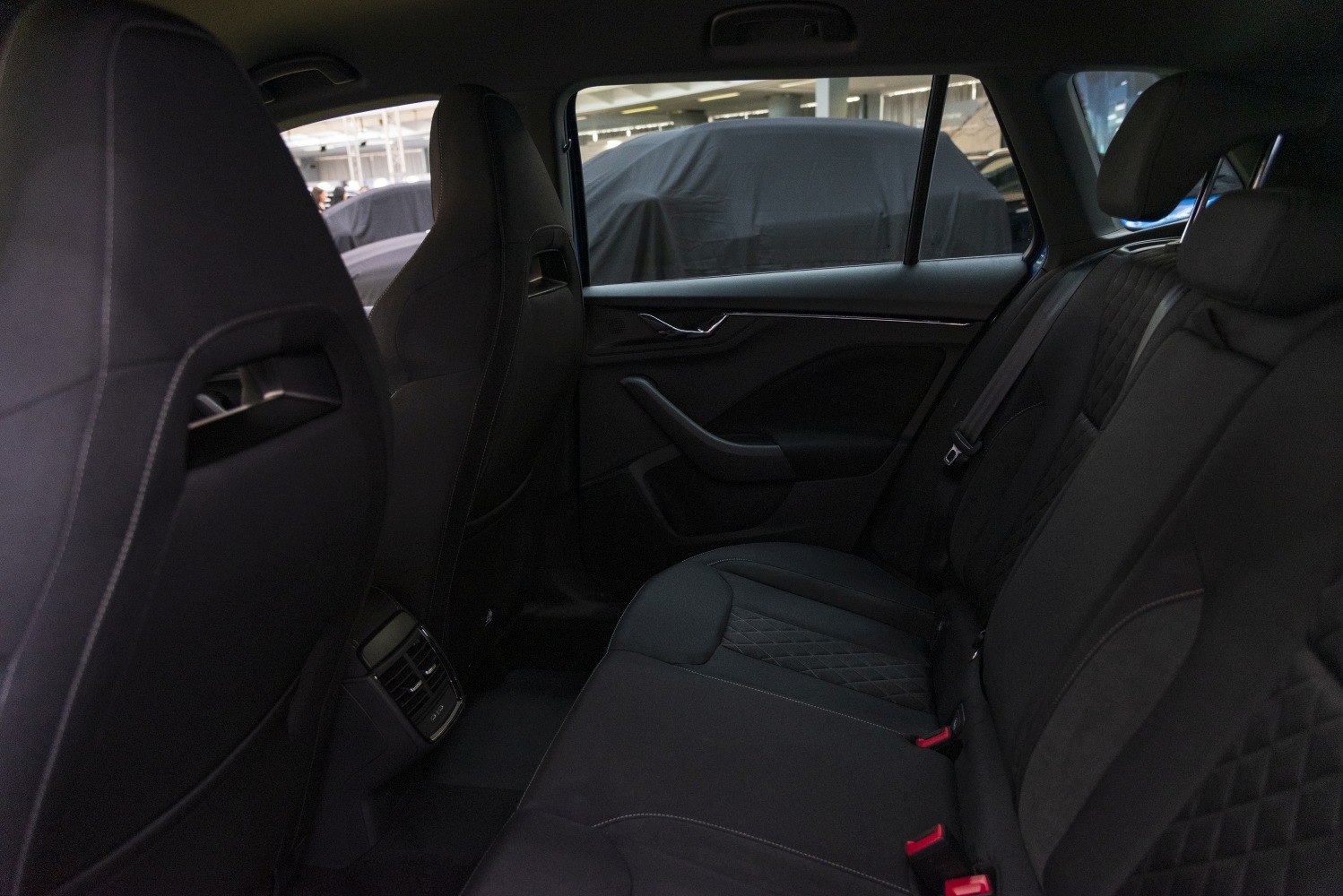 Quilted rear upholstery with air vents