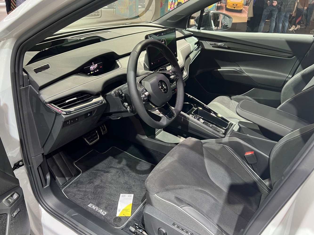 Modern digital dashboard and ergonomic front seating