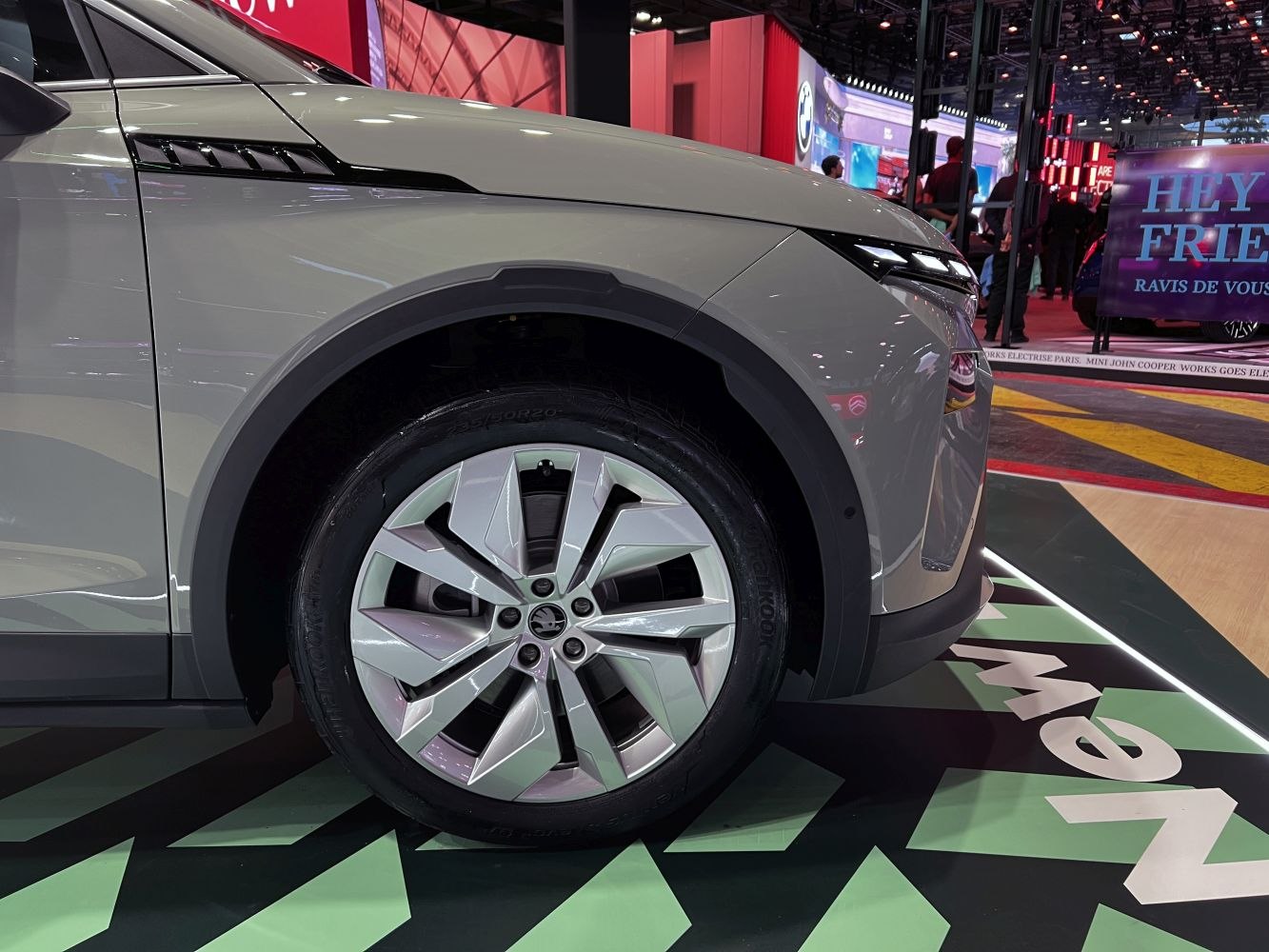 Close-up of alloy wheel and front fender with modern design details.