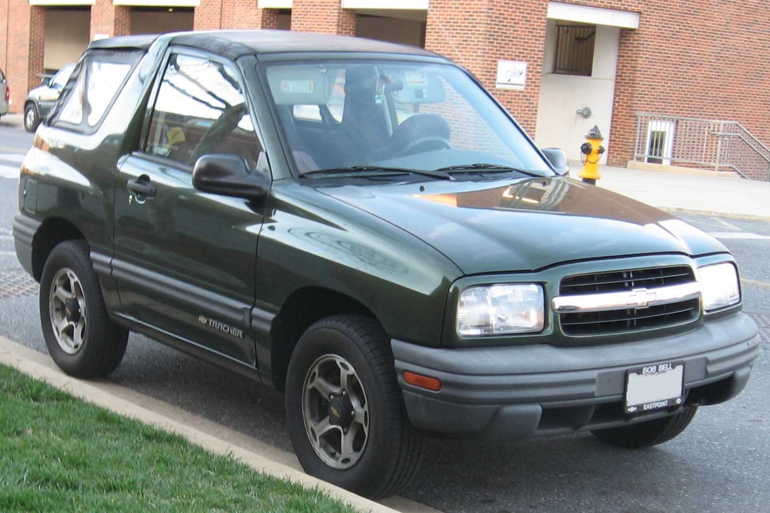 Compact SUV with soft top and two-door design