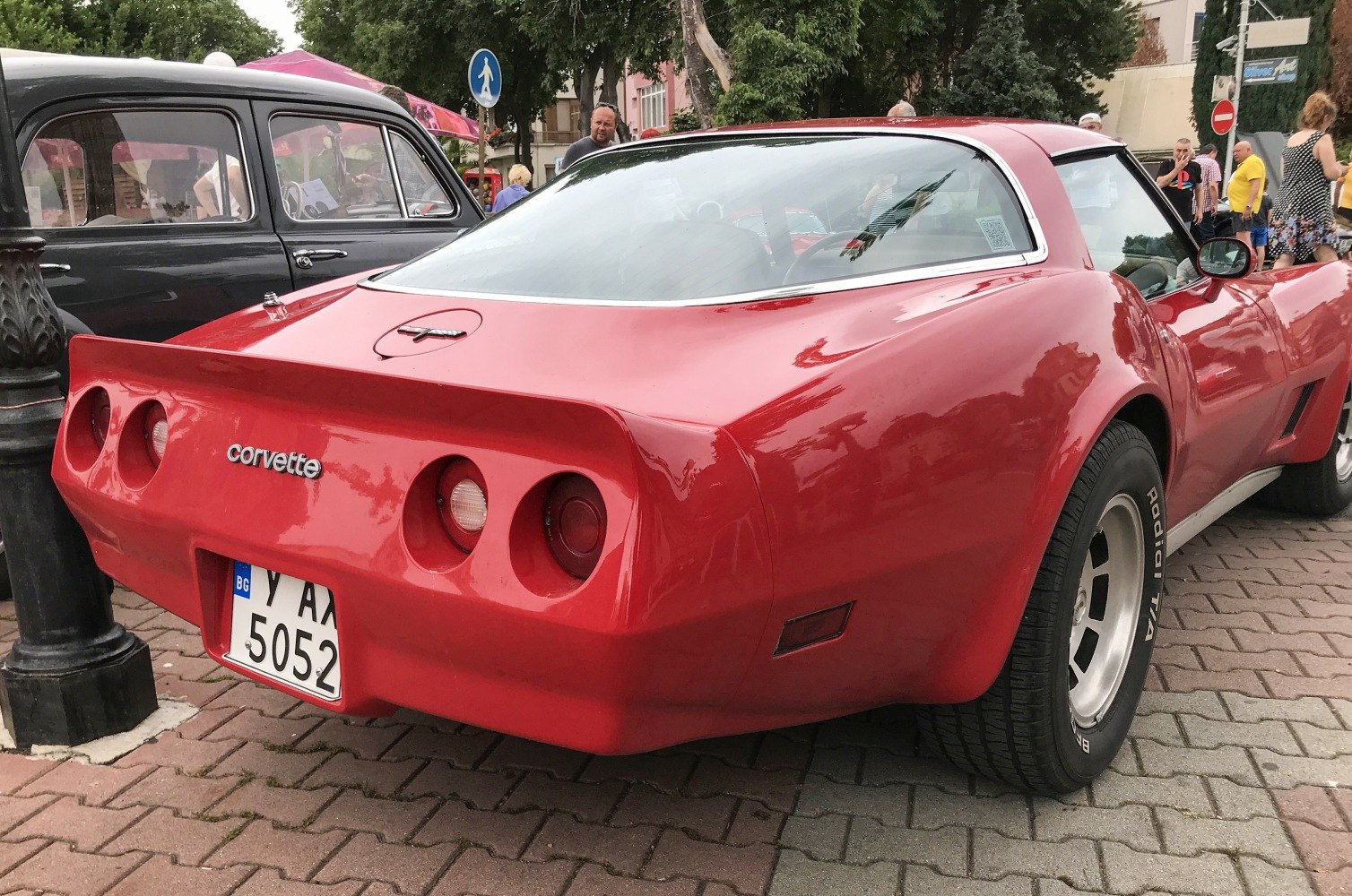 Classic rear with quad round taillights and rear spoiler