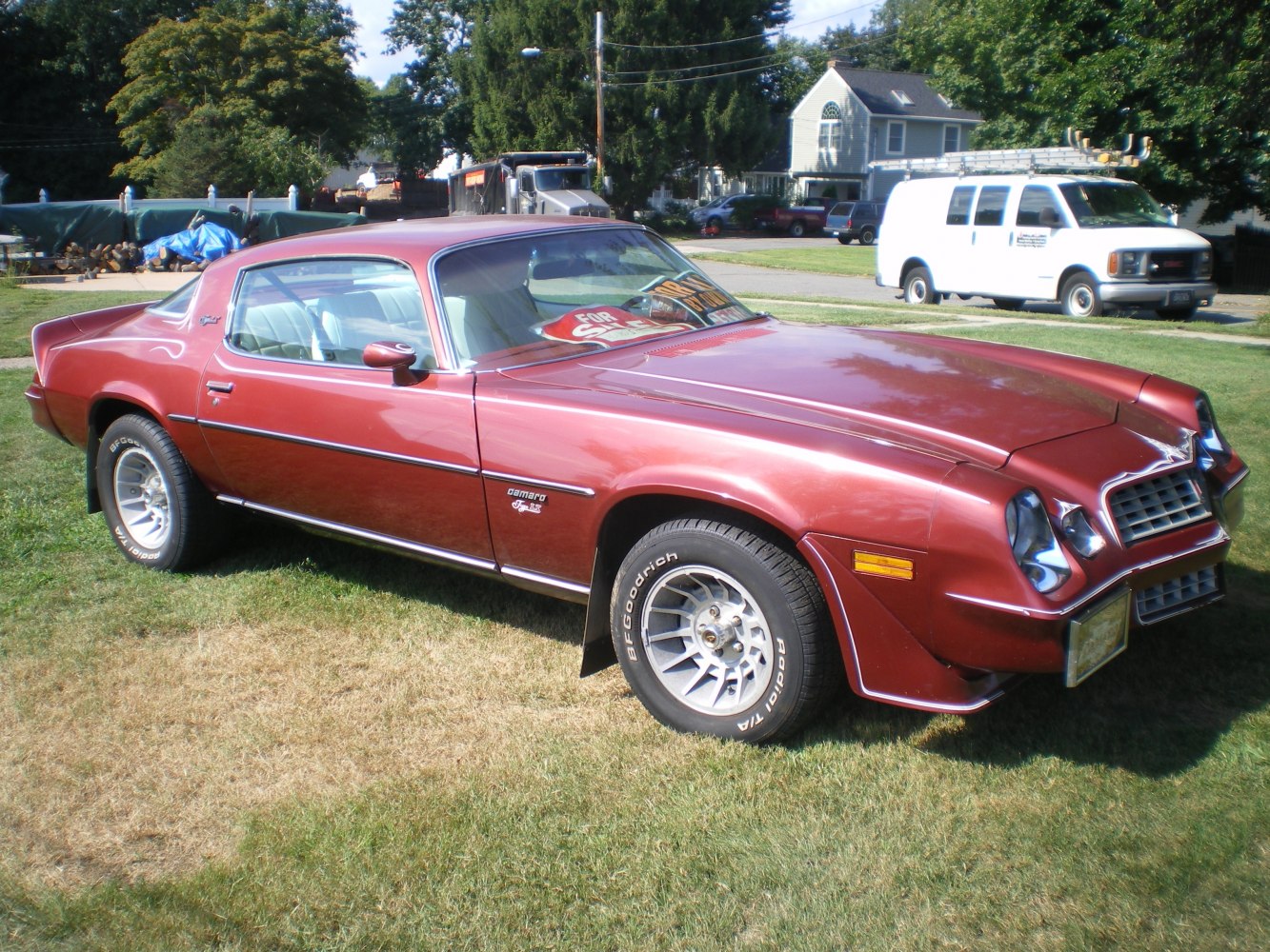 Classic muscle coupe with aerodynamic splitters and vintage styling