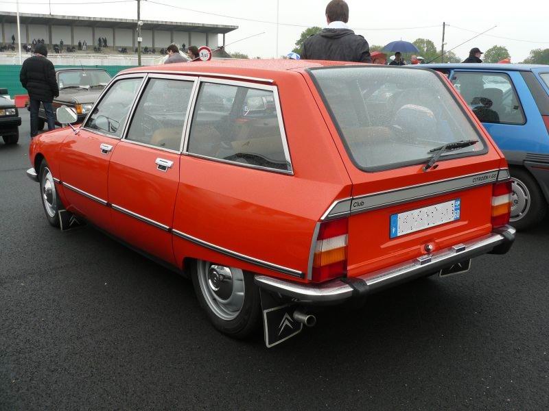 Rear view of classic station wagon with angular tailgate and chrome bumper
