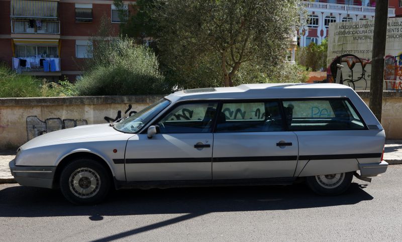 Long station wagon with large rear windows and aerodynamic design