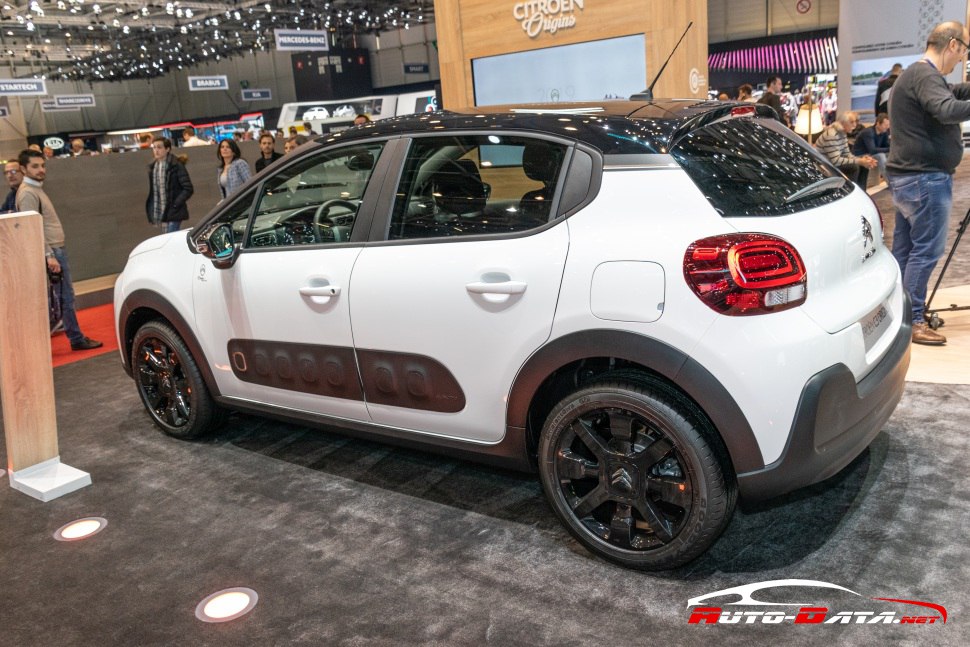 Side profile with Airbump panels and black alloy wheels