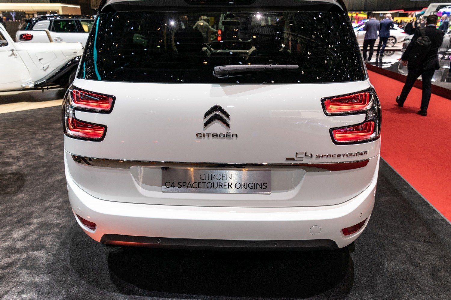 Rear view with split LED tail lights and rear window wiper