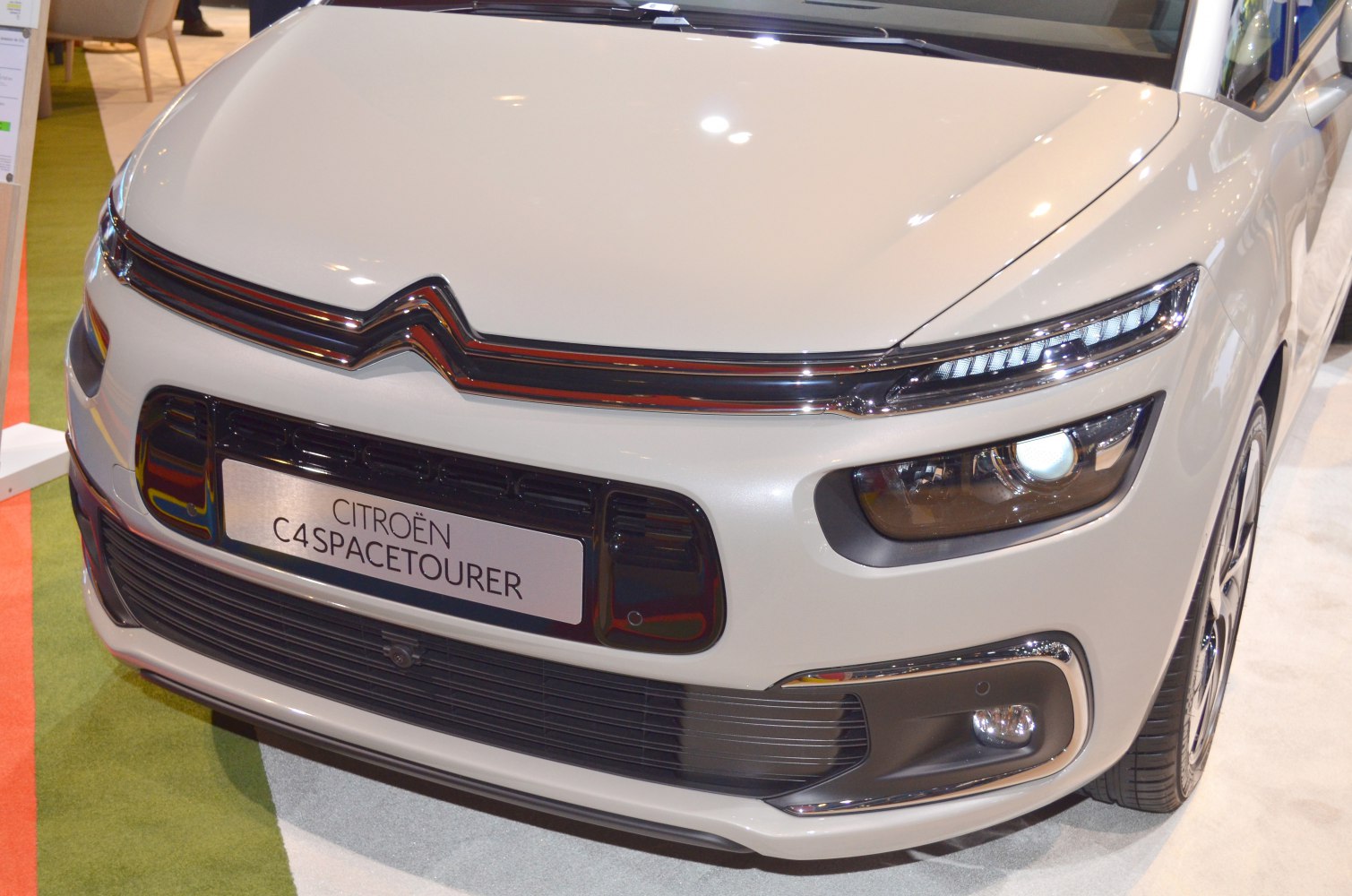 Front grille and sleek LED headlight design with fog lights