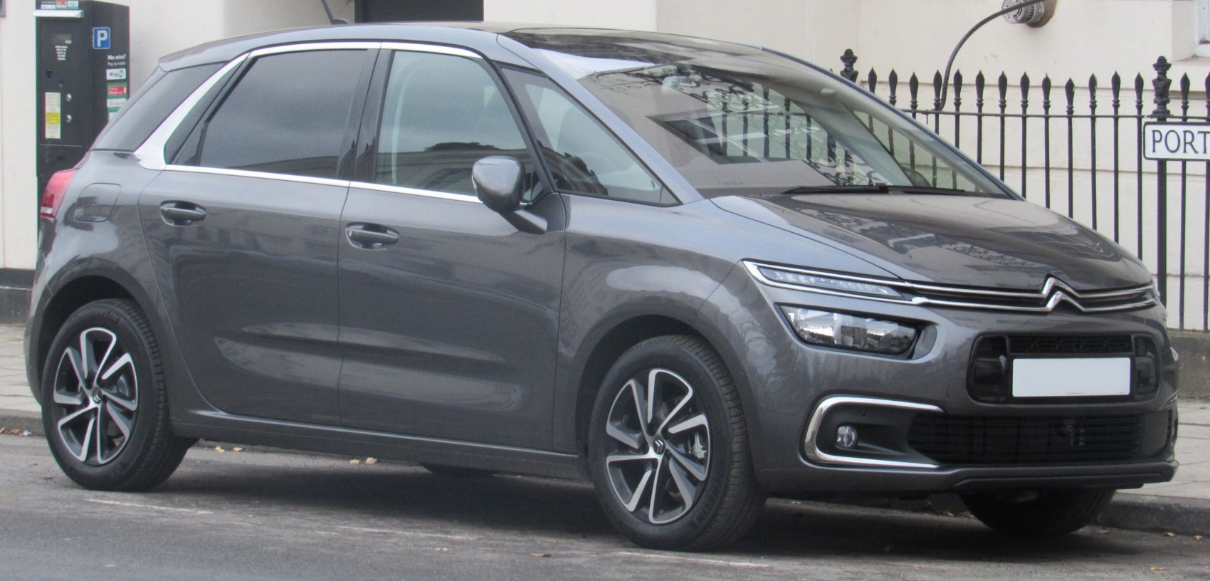 Five-door hatchback with LED daytime running lights and alloy wheels