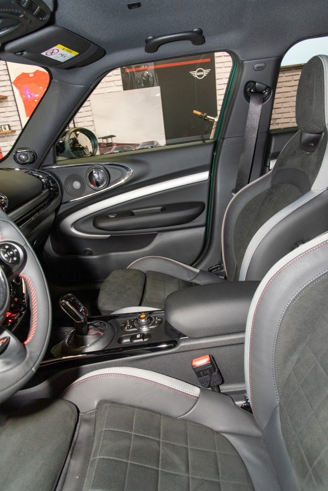 Premium car seats and modern center console design