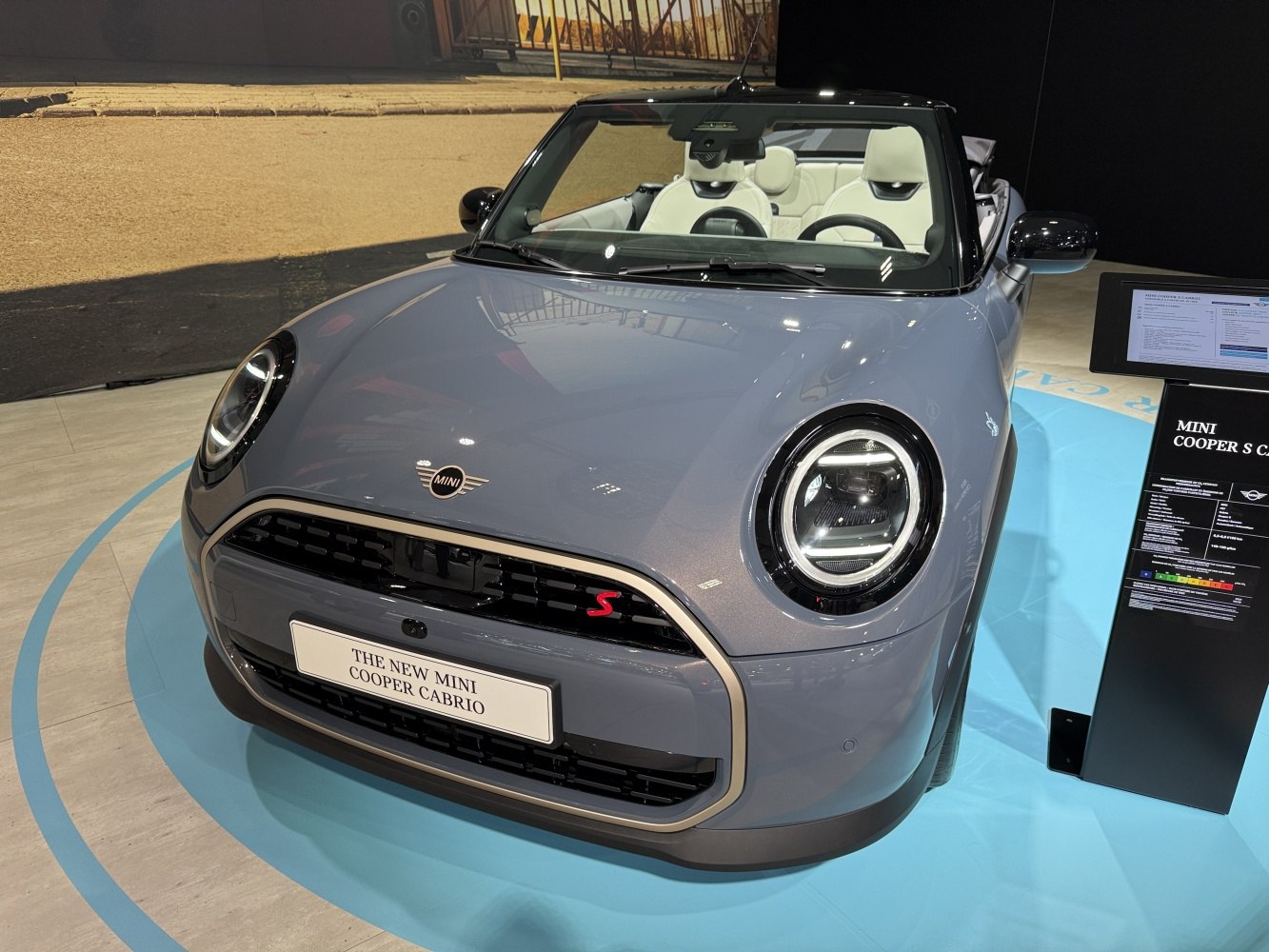Front view of convertible front grille and LED headlights