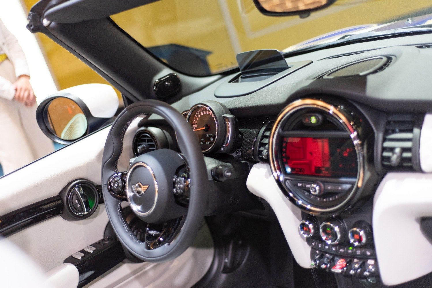 Steering wheel, dashboard, speedometer, infotainment, climate controls