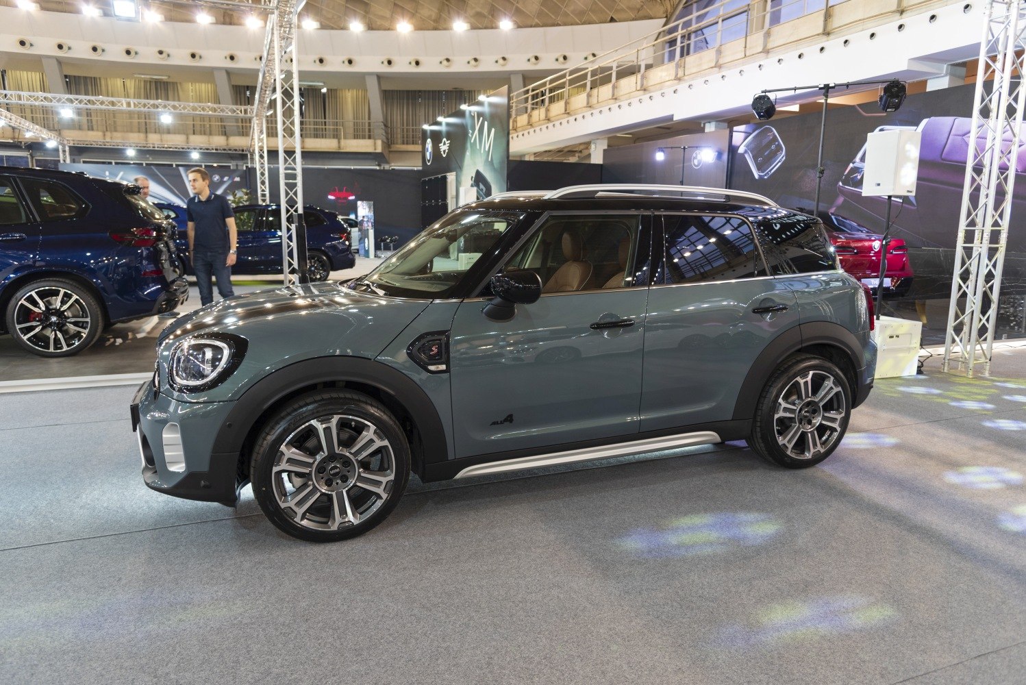 Side profile of compact SUV with alloy wheels and roof rails