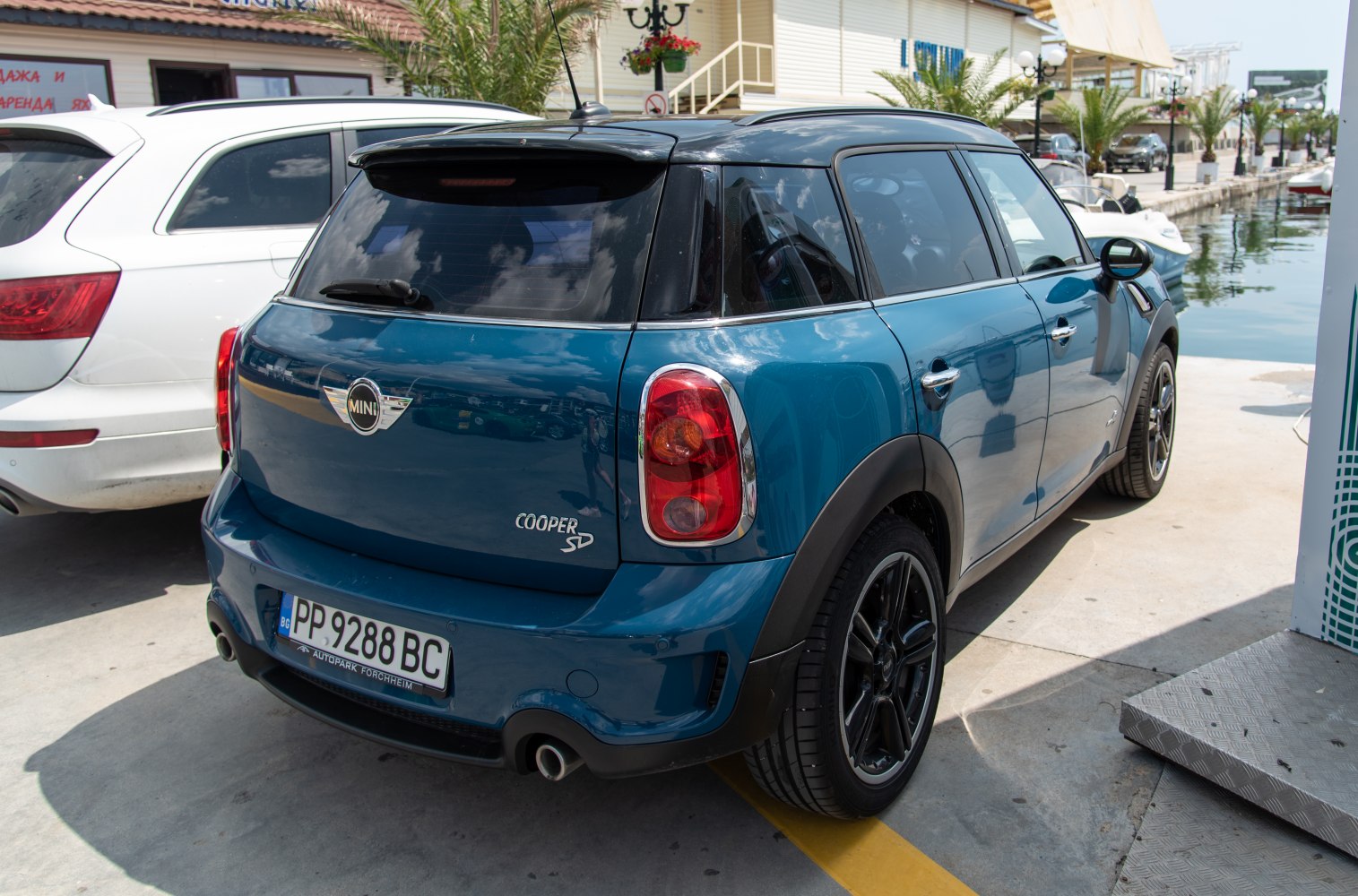 Rear and side view of a Mini Countryman with Cooper SD badge