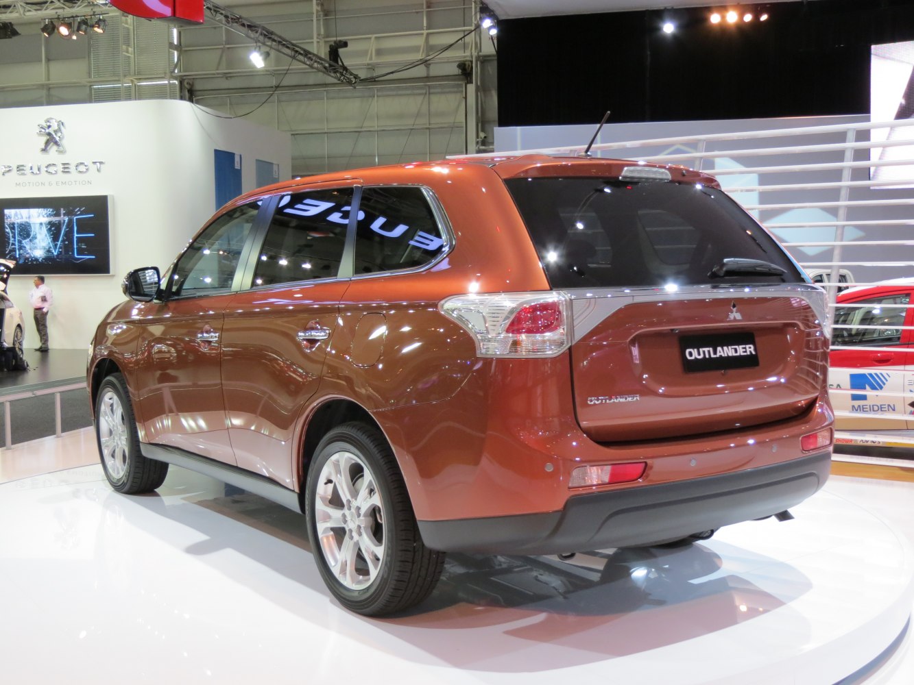 Rear angle with taillights and rear design of SUV