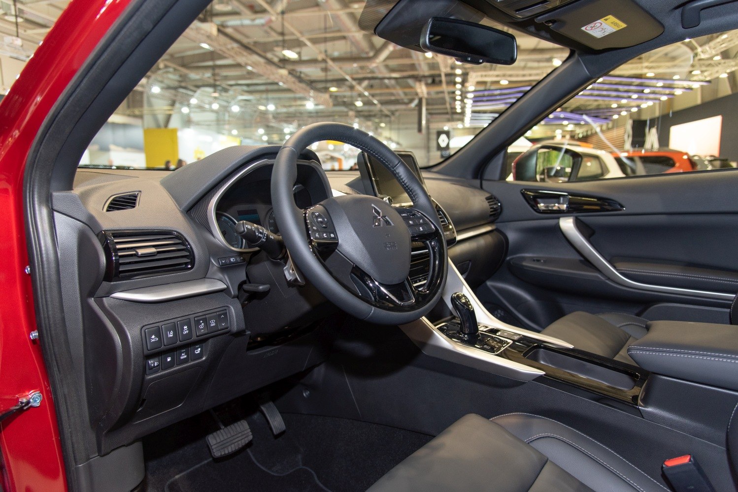 Dashboard and multifunction steering wheel with modern design