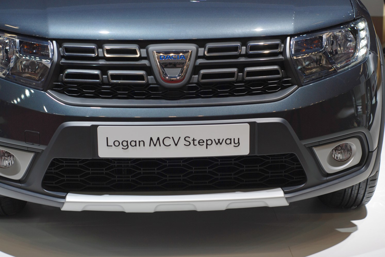 Front grille, headlights, and bumper with fog lights