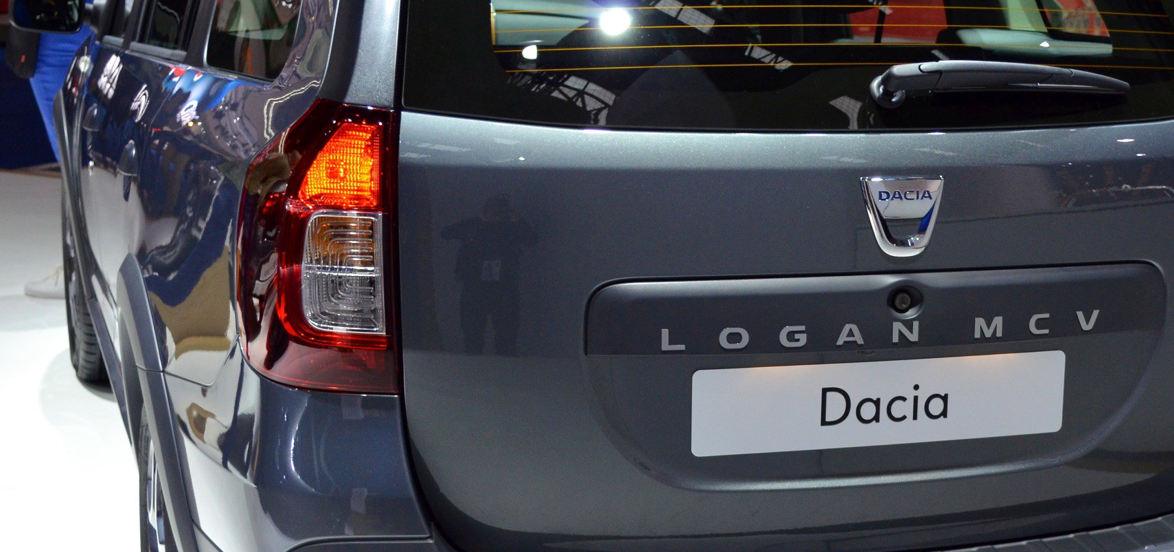 Rear taillight and badge of a crossover station wagon