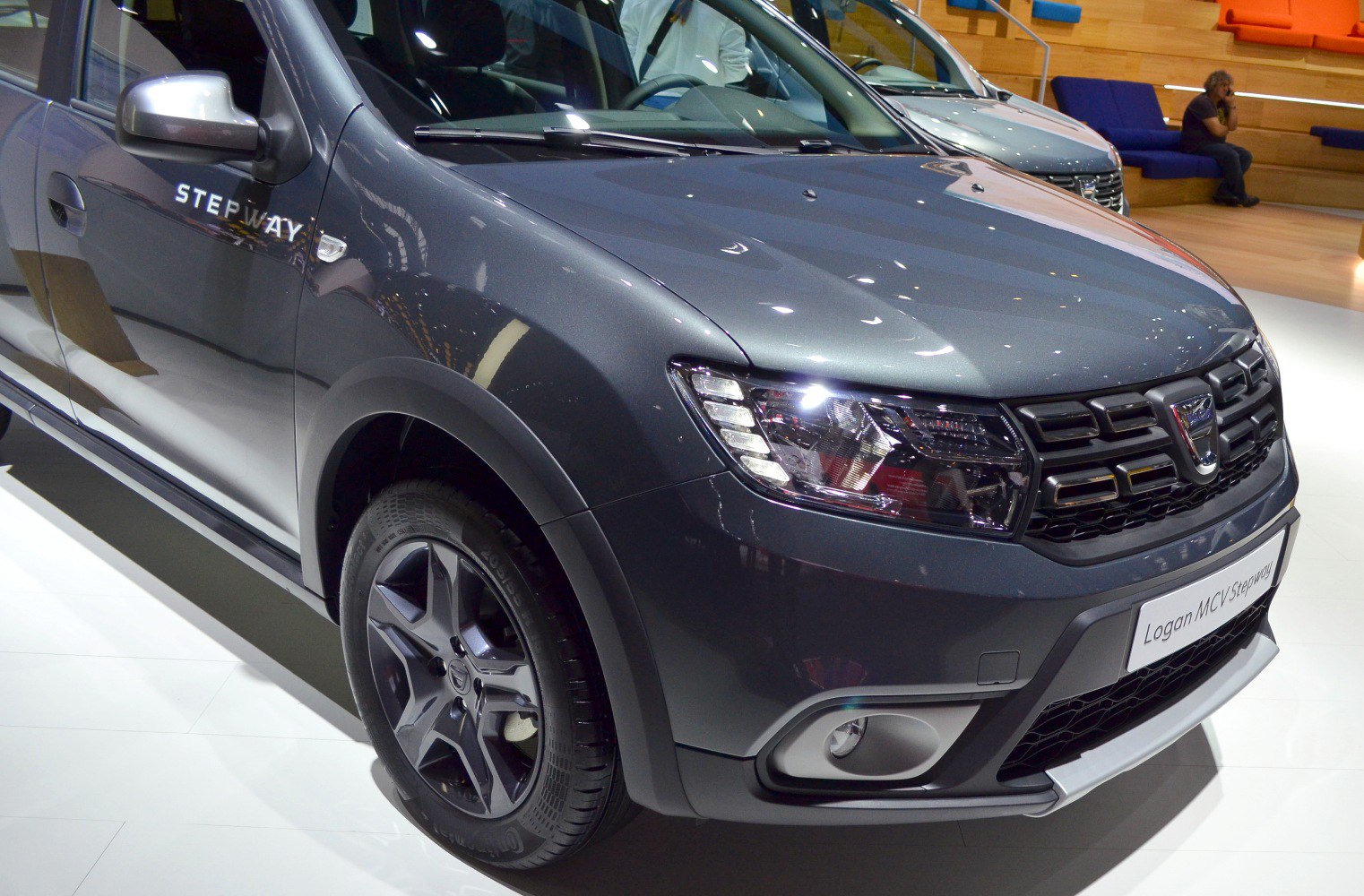 Front view with LED headlights and stepway badge