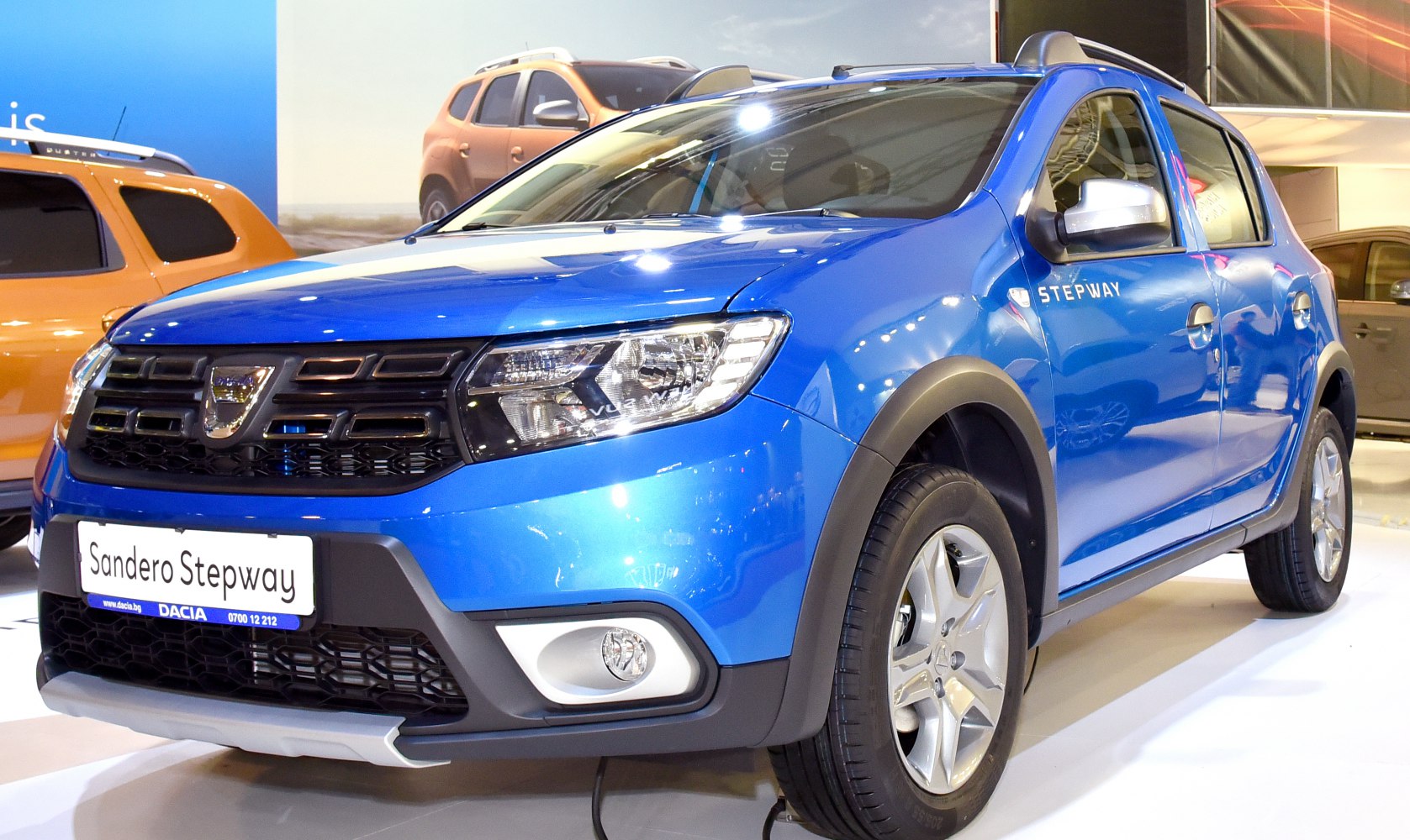 Front profile with facelift grille and headlights