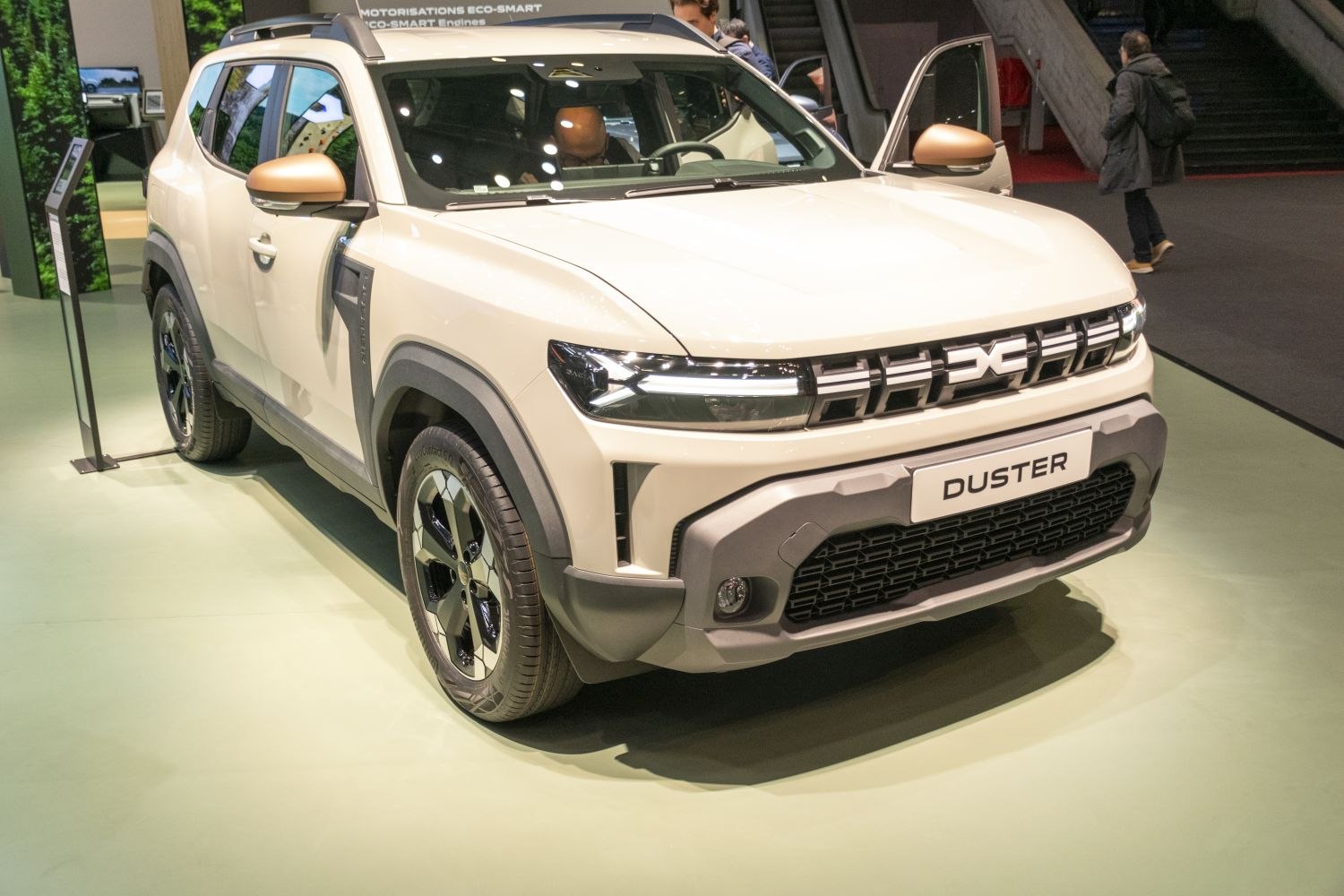 2024 SUV front grille and LED headlights close-up