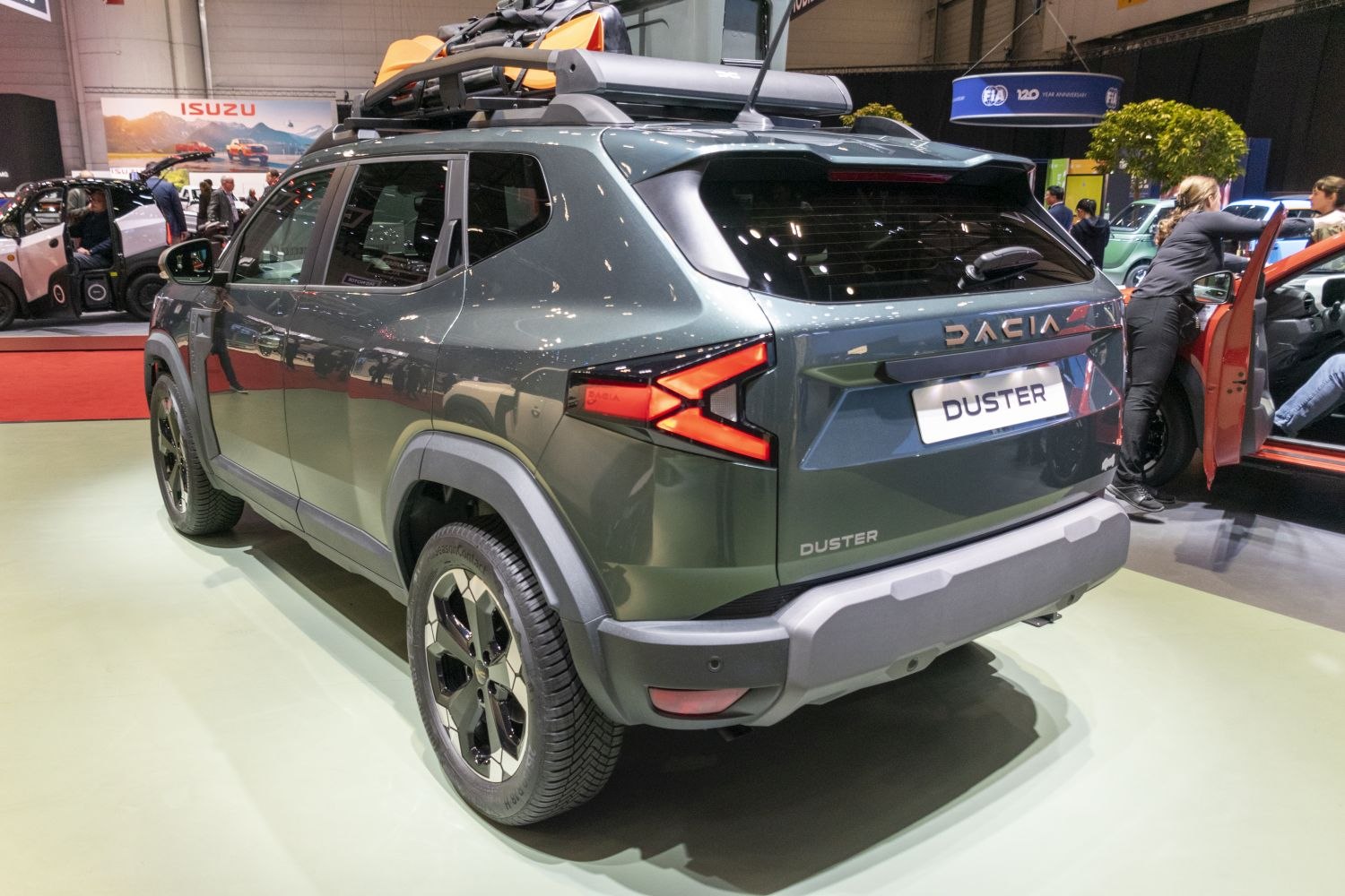 Rear view of SUV with roof rack and angular LED tail lights