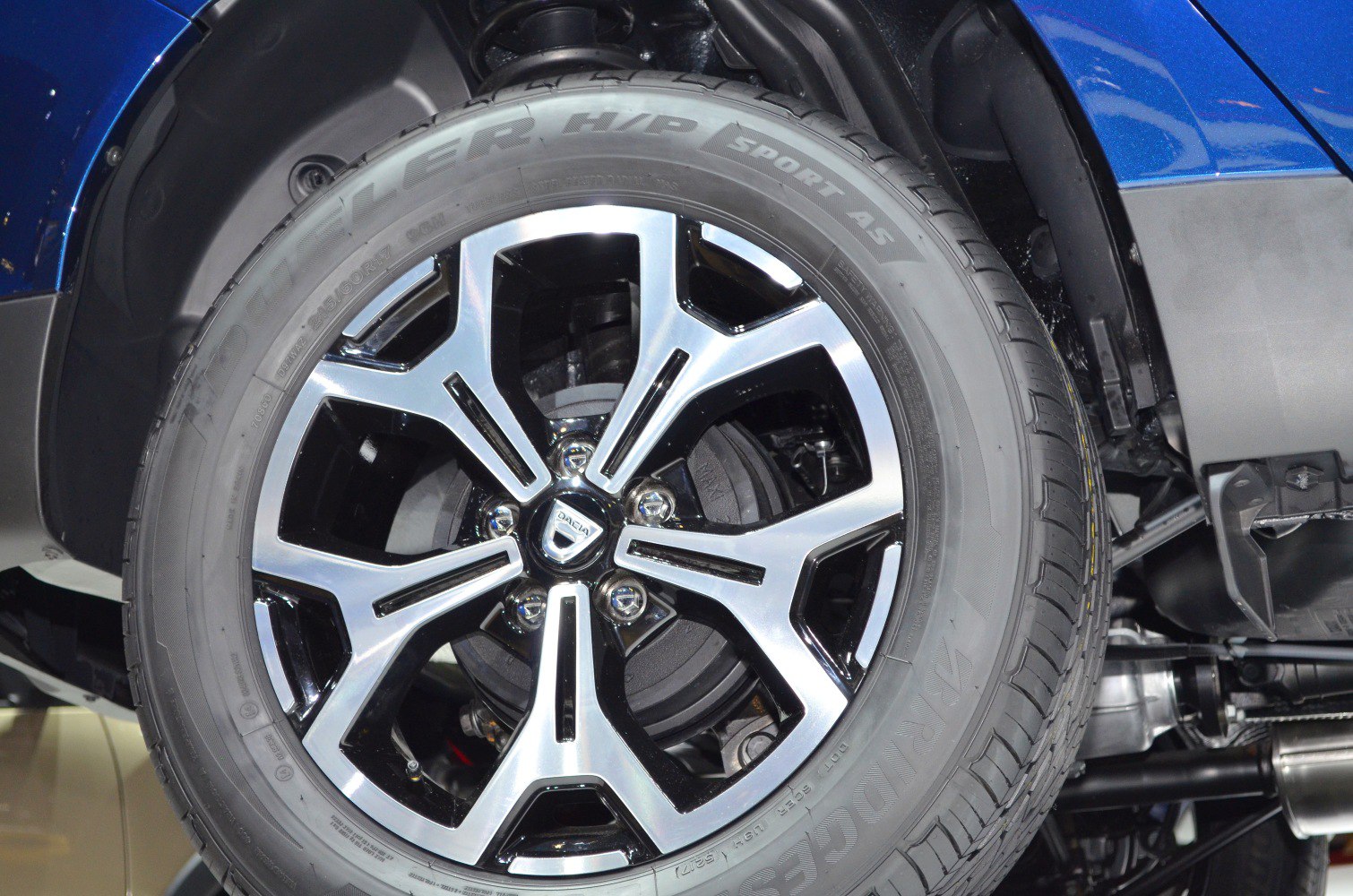 Close-up of alloy wheel with Bridgestone Dueler H/P Sport AS tire