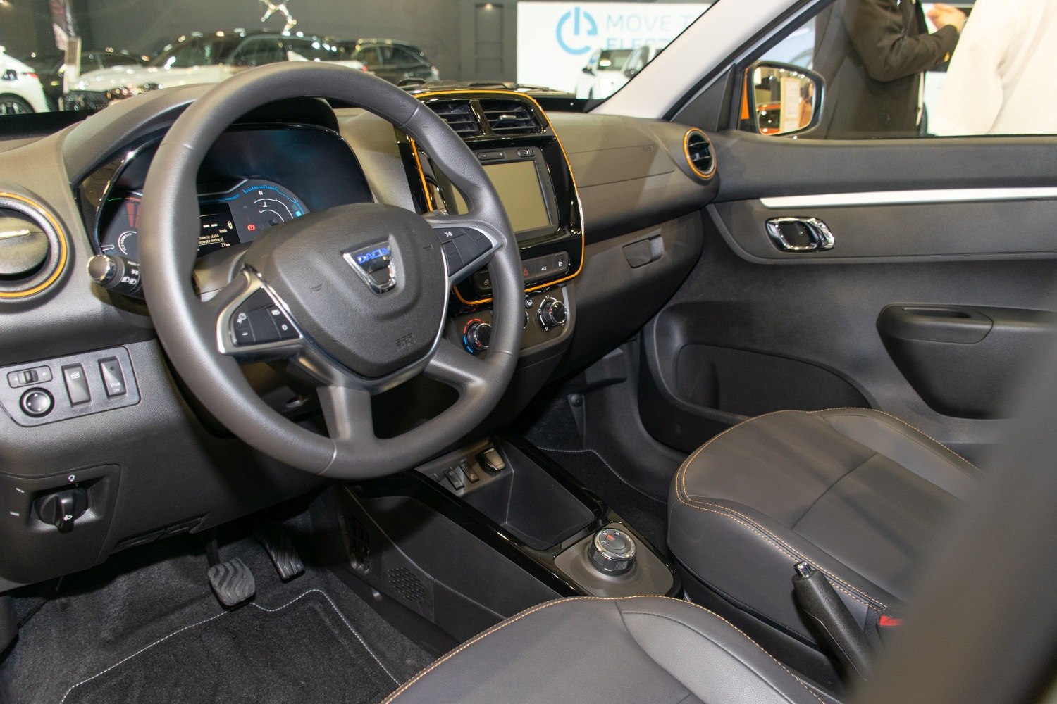Dashboard and multifunction steering wheel with controls