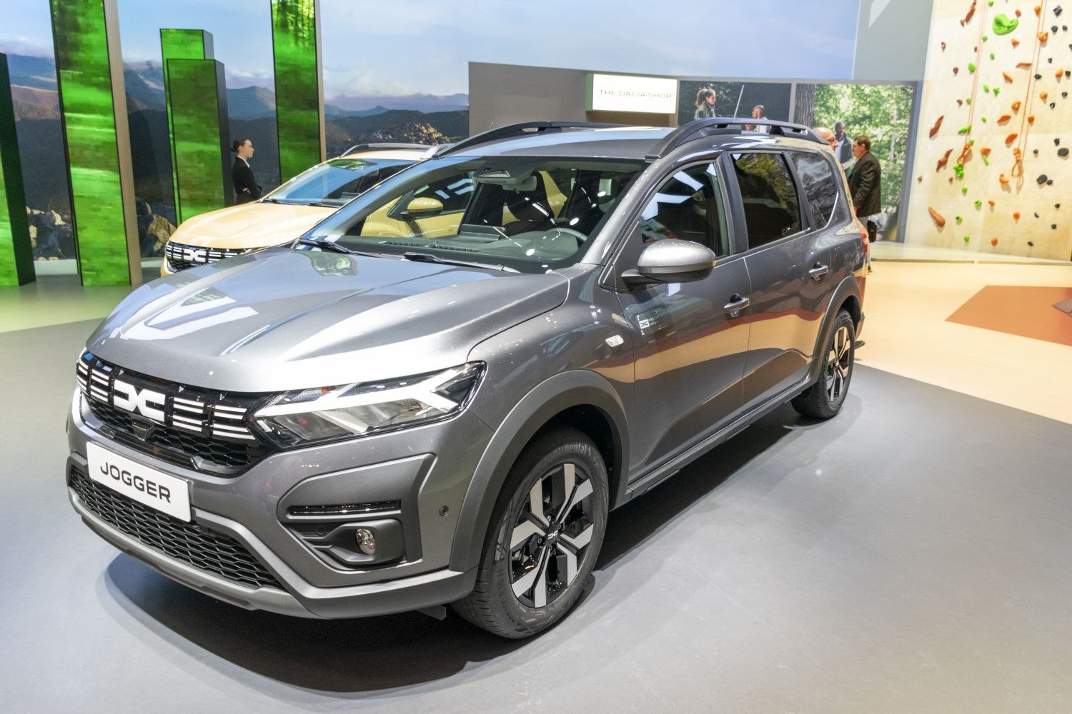 Modern front grille and sleek LED headlights on facelifted SUV