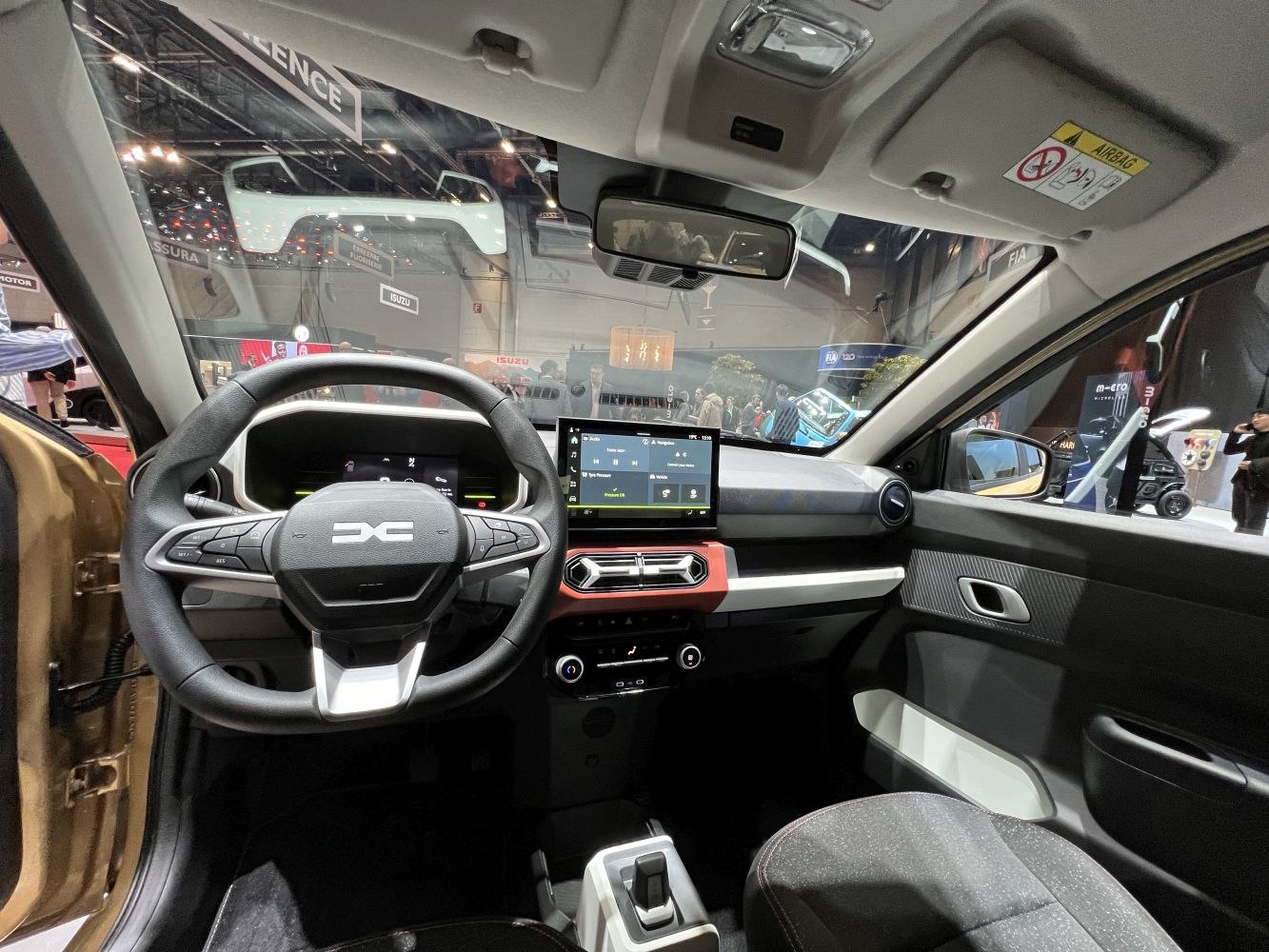Steering wheel, digital cluster, touchscreen infotainment and climate controls