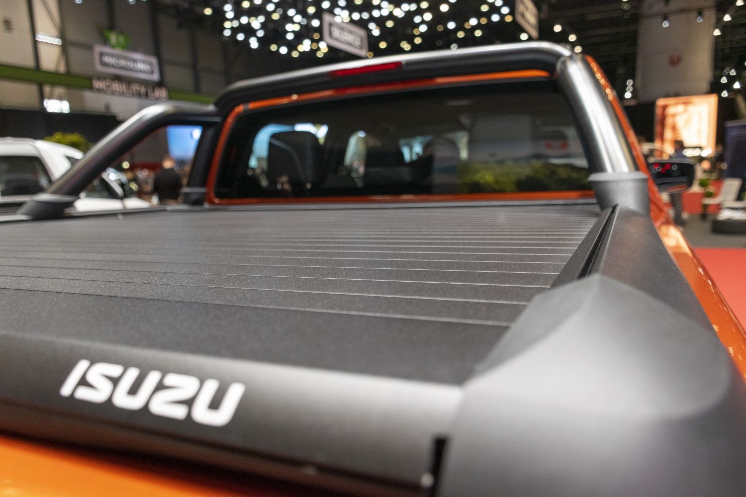 Close-up of tonneau cover on double cab pickup bed