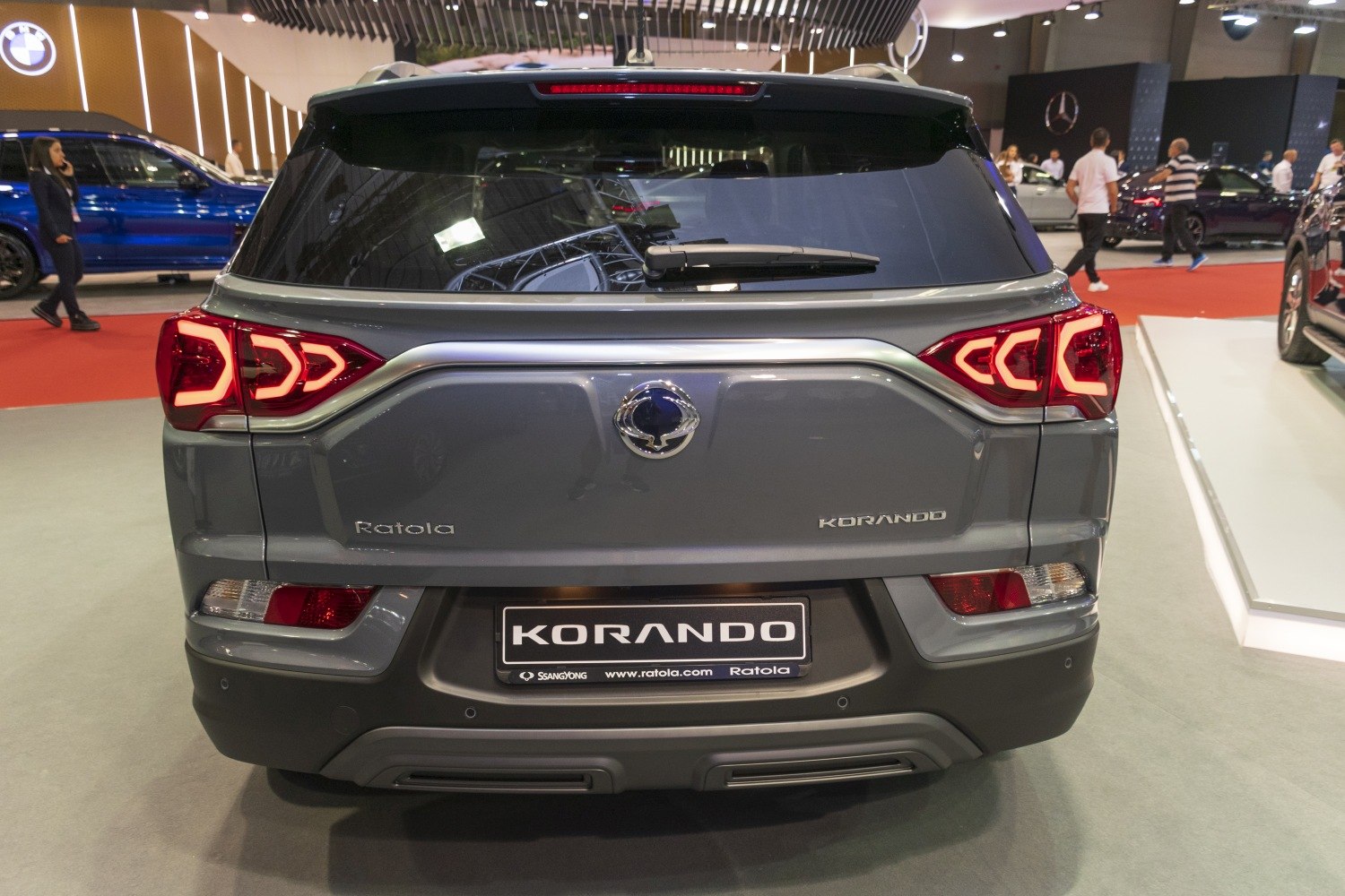 Distinctive rear LED tail lights and rear design of an SUV