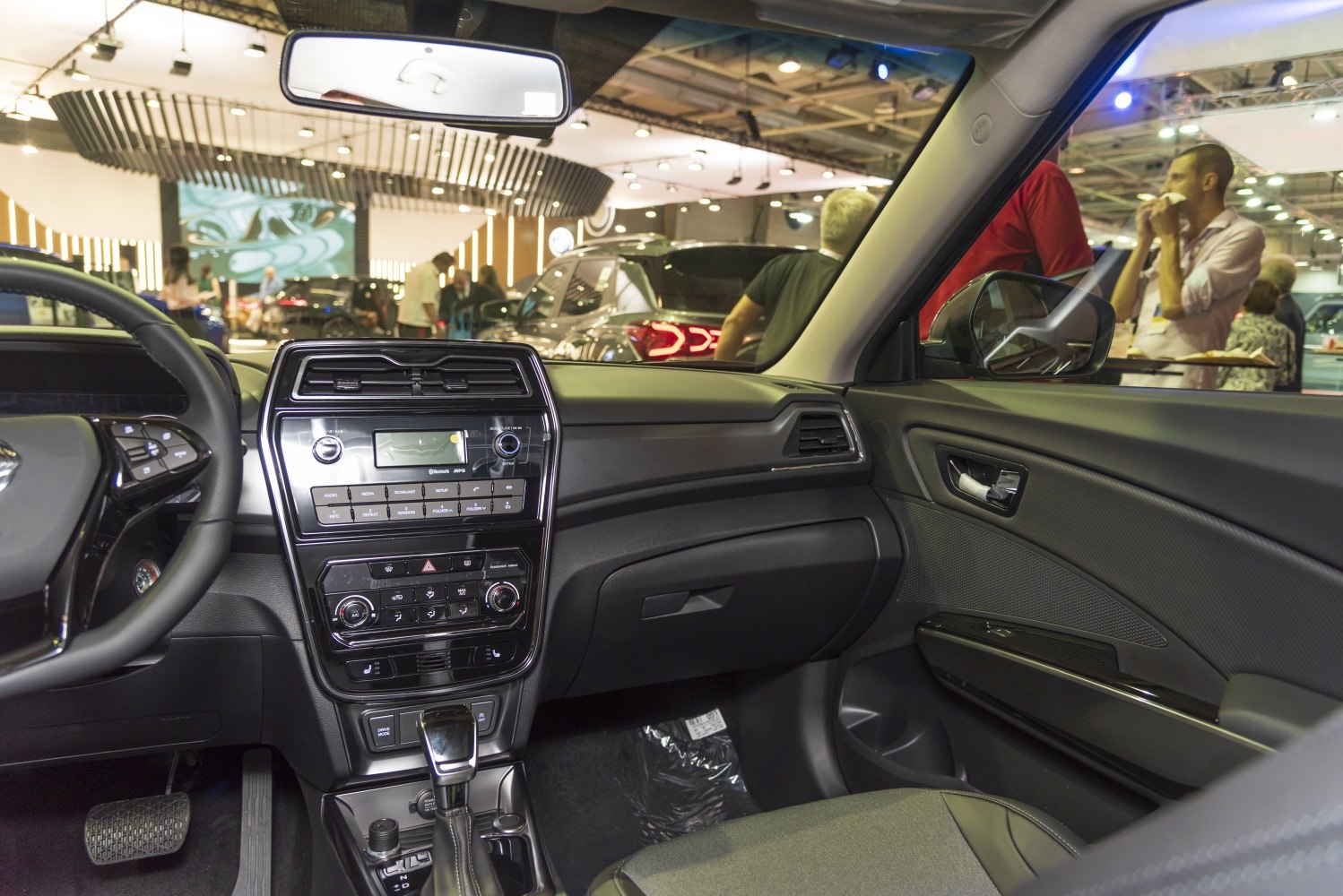 Dashboard, center console, steering wheel interior view