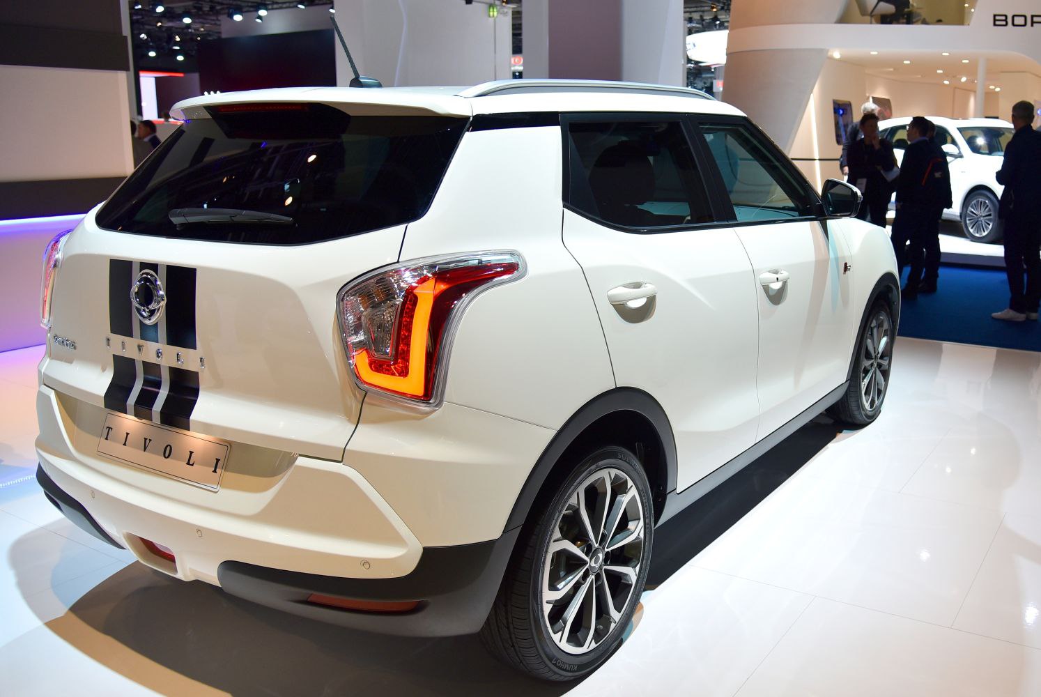 Rear and side view with distinctive L-shaped tail light and rear stripes